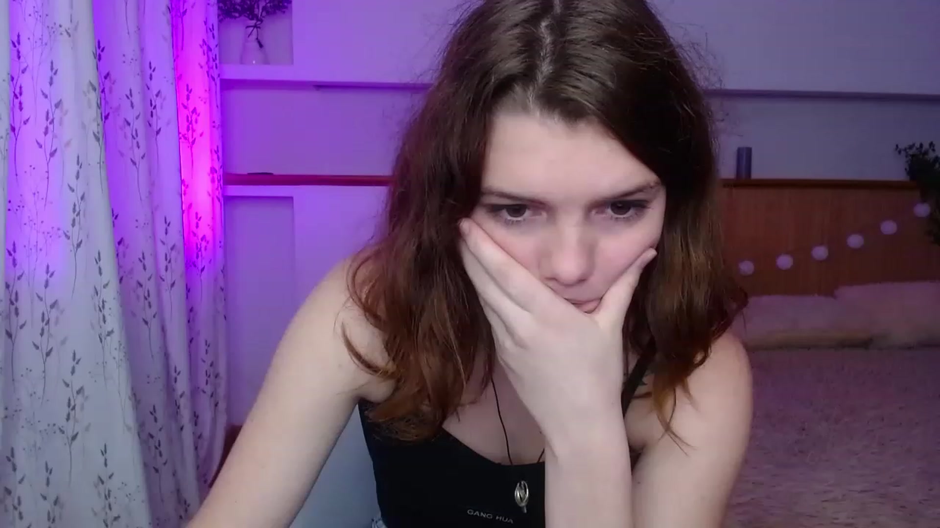 Gallery image thumbnail from L1ttle_kitty's myfreecams stream on, 11/21/2022, 12:21 image 12 of 20