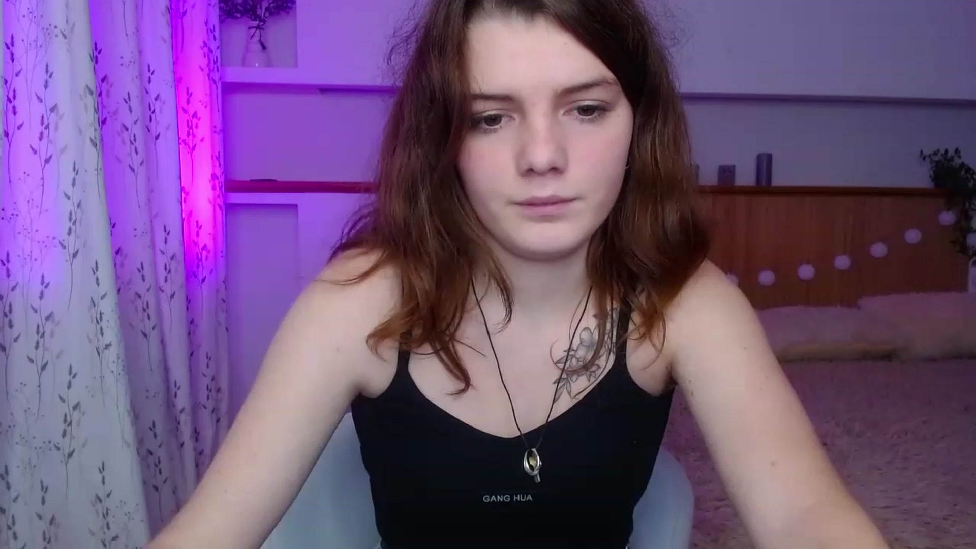Gallery image thumbnail from L1ttle_kitty's myfreecams stream on, 11/21/2022, 12:21 image 18 of 20