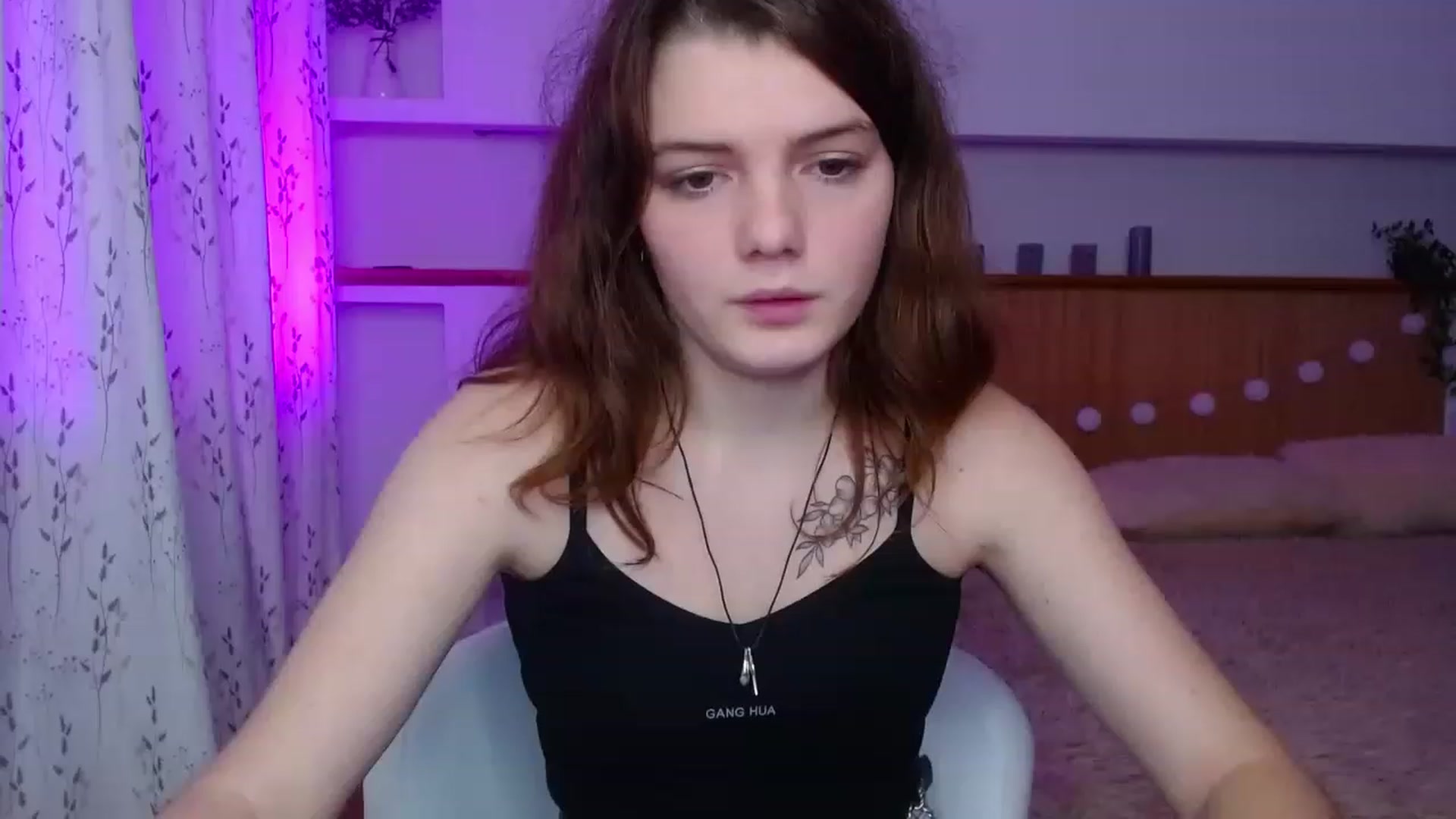 Gallery image thumbnail from L1ttle_kitty's myfreecams stream on, 11/21/2022, 12:21 image 20 of 20