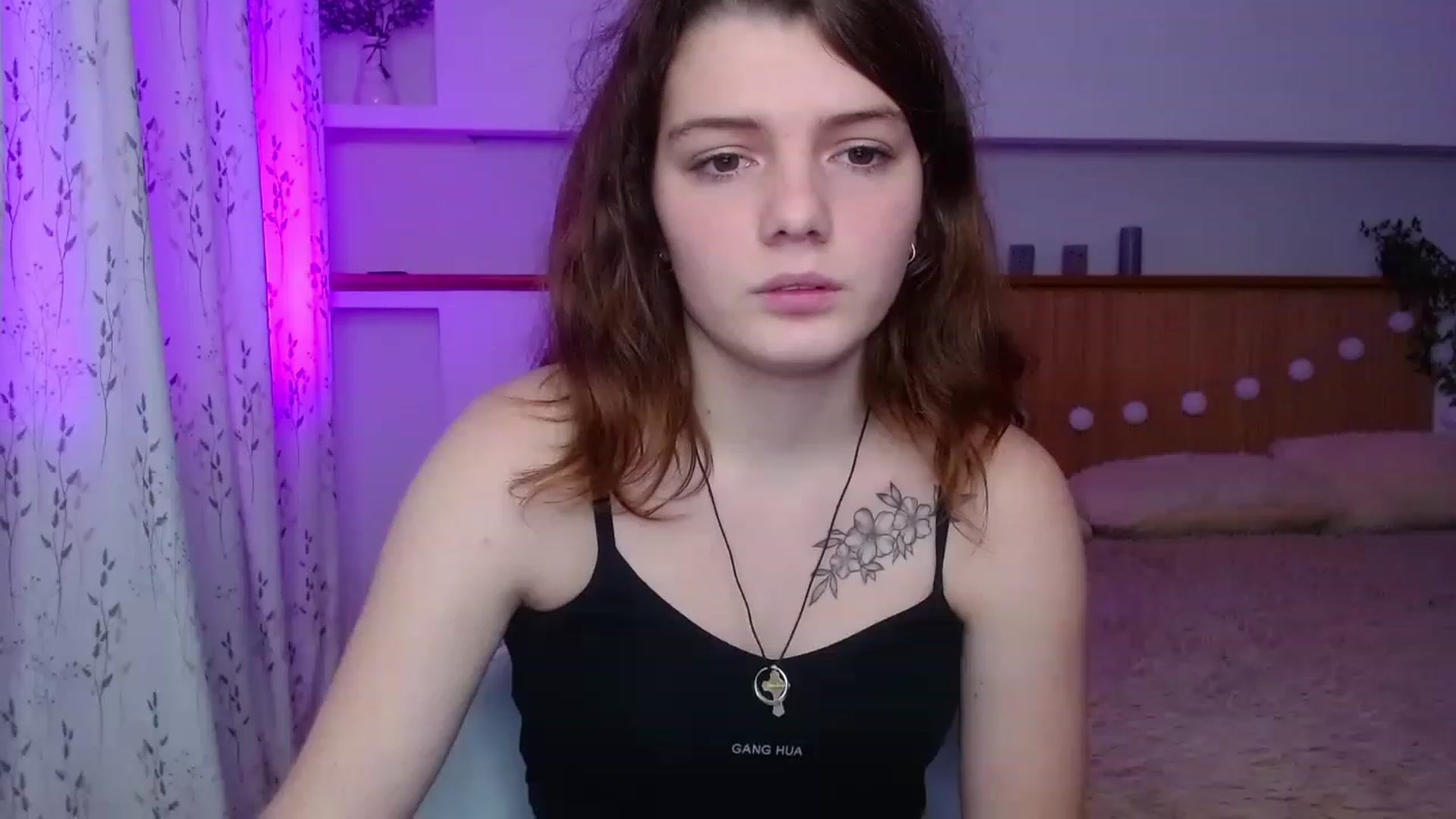 Gallery image thumbnail from L1ttle_kitty's myfreecams stream on, 11/21/2022, 12:46 image 10 of 20