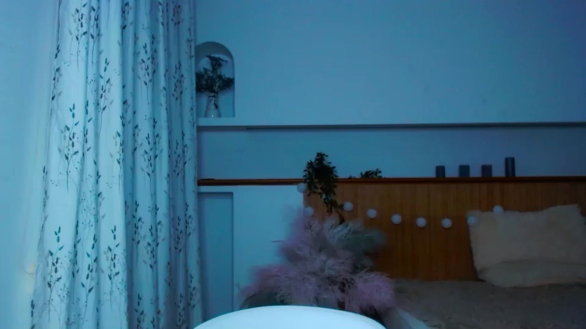 Gallery image thumbnail from L1ttle_kitty's myfreecams stream on, 11/23/2022, 16:04 image 7 of 20