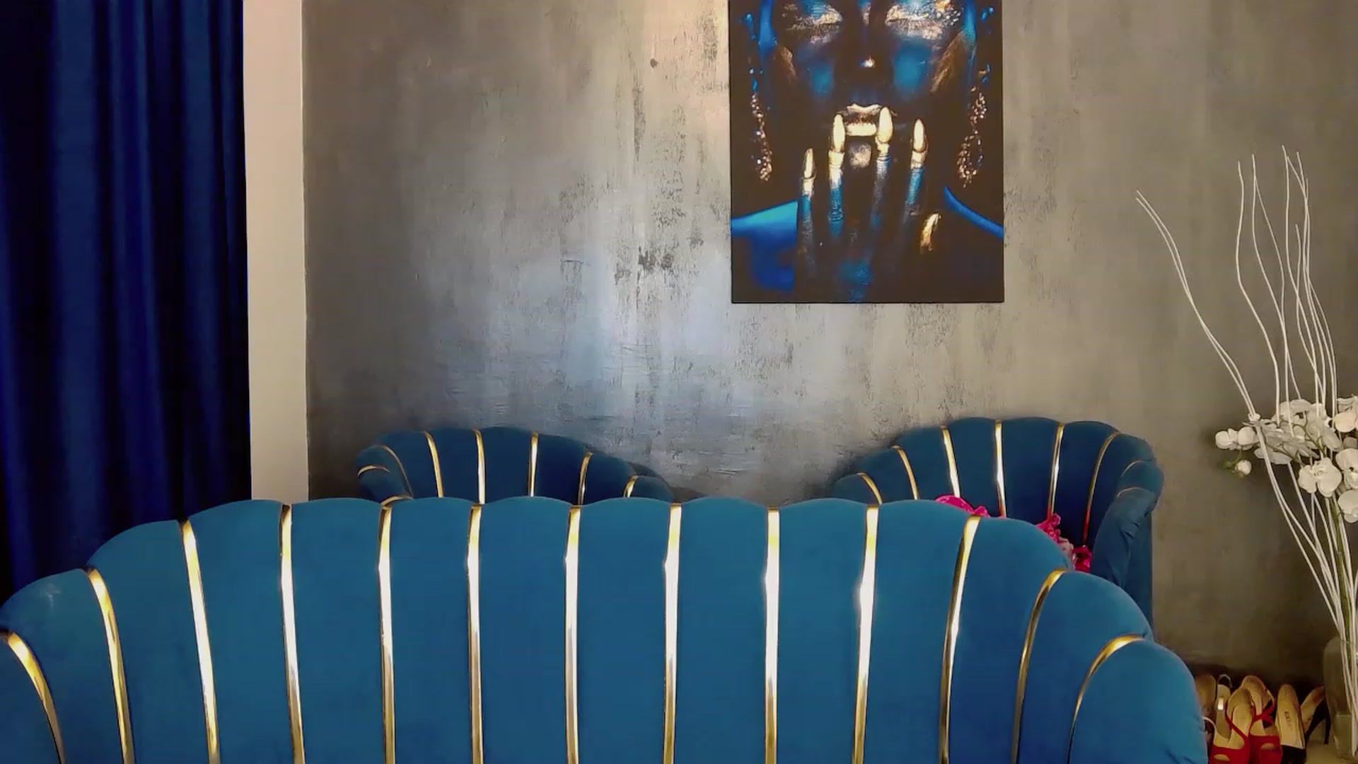 Gallery image thumbnail from LADY_AAA's myfreecams stream on, 02/10/2023, 23:51 image 11 of 20
