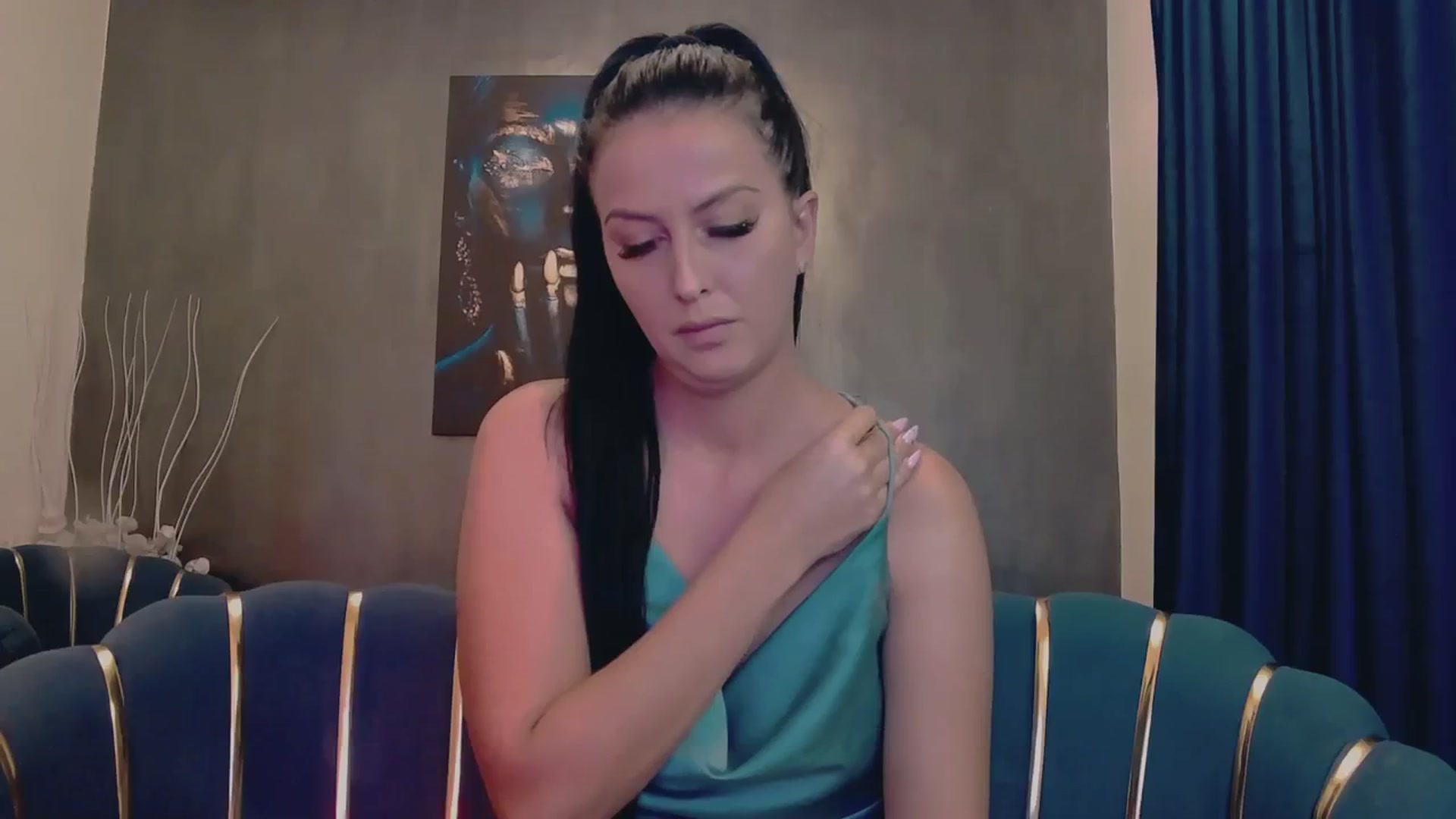Gallery image thumbnail from LADY_AAA's myfreecams stream on, 12/04/2023, 24:58 image 17 of 20