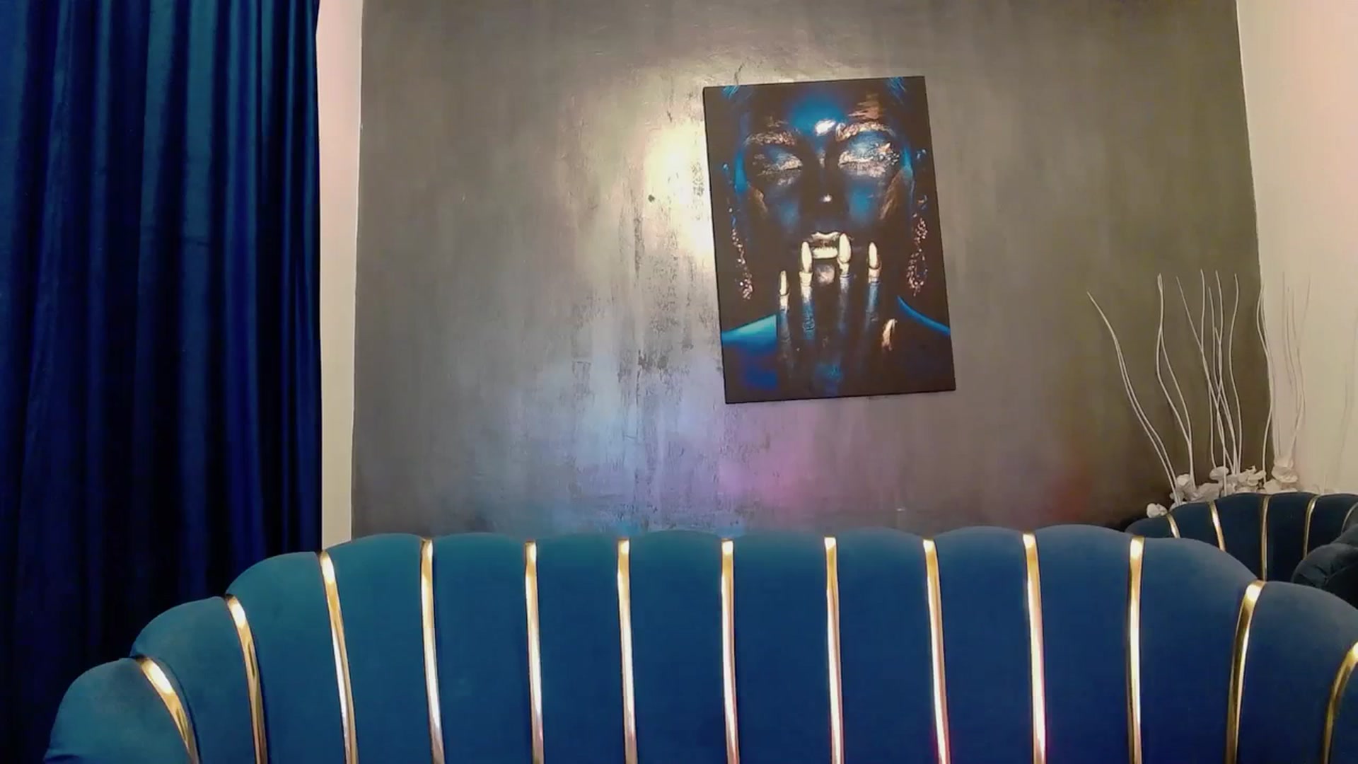 Gallery image thumbnail from LADY_AAA's myfreecams stream on, 12/19/2023, 01:31 image 19 of 20