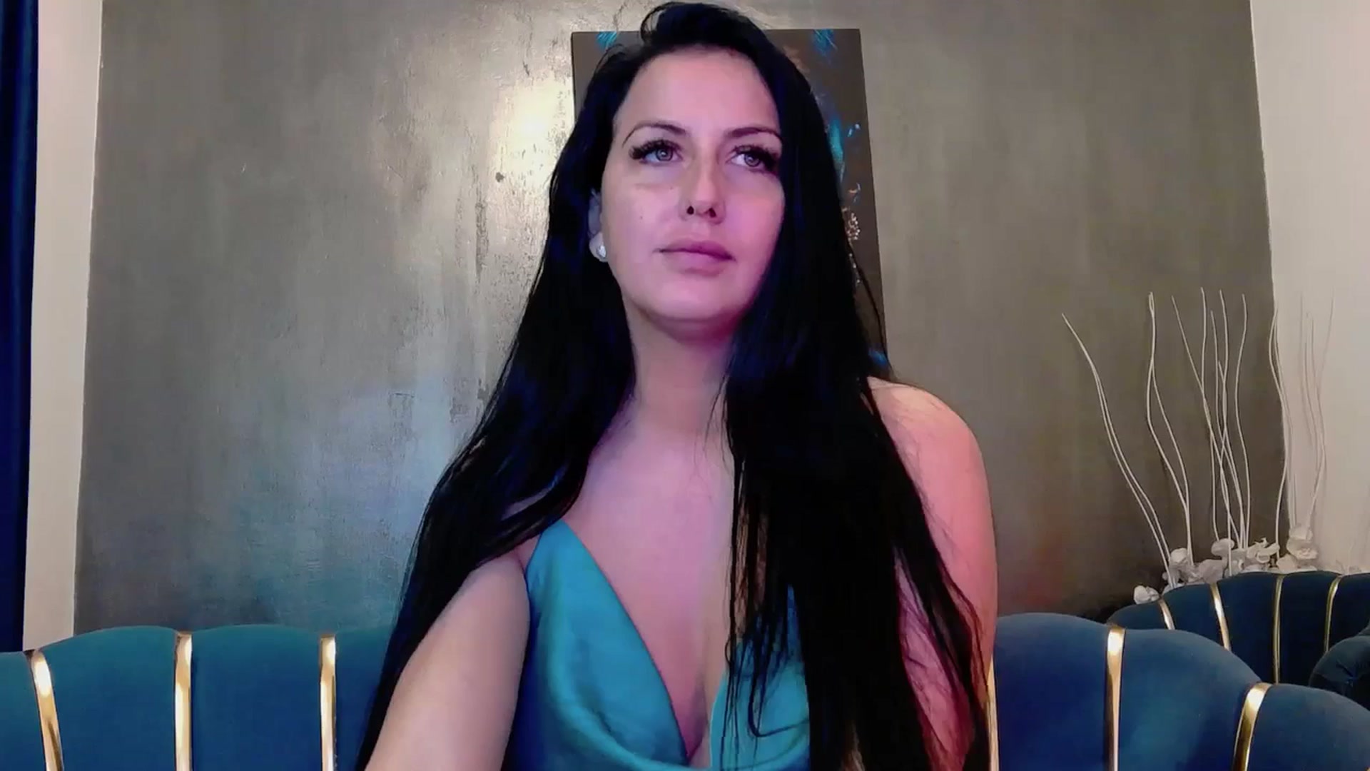 Gallery image thumbnail from LADY_AAA's myfreecams stream on, 01/06/2024, 24:01 image 9 of 20