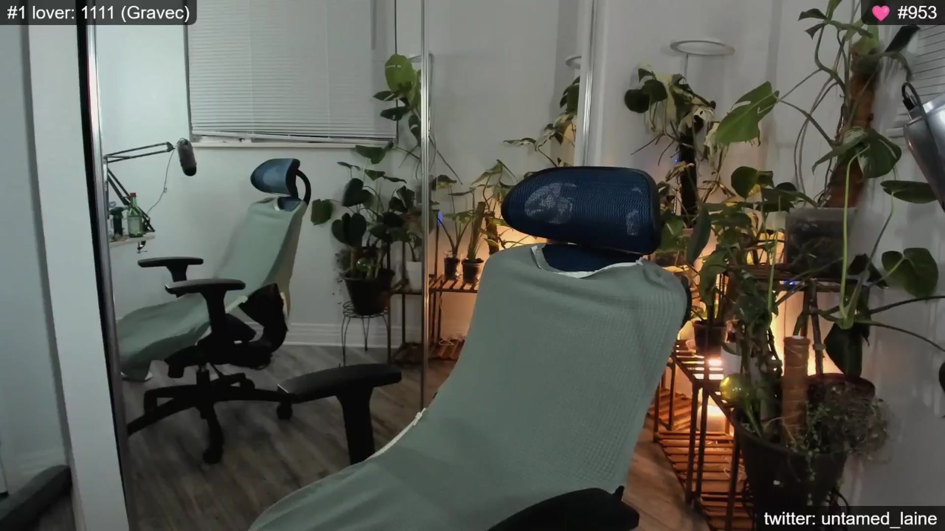 Gallery image thumbnail from LAINE4EVER's myfreecams stream on, 11/12/2024, 01:13 image 12 of 20