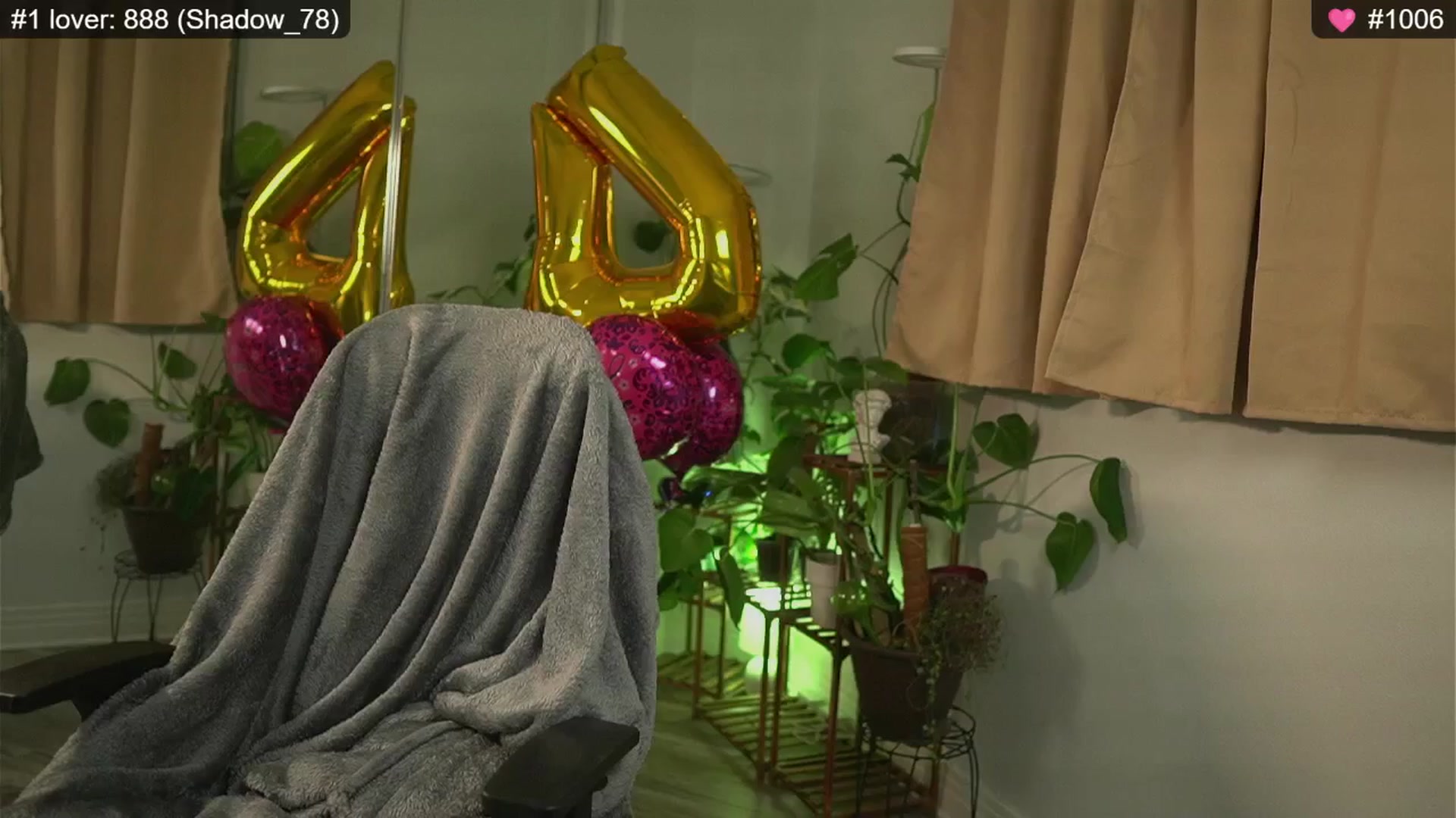Gallery image thumbnail from LAINE4EVER's myfreecams stream on, 11/17/2024, 03:04 image 4 of 20