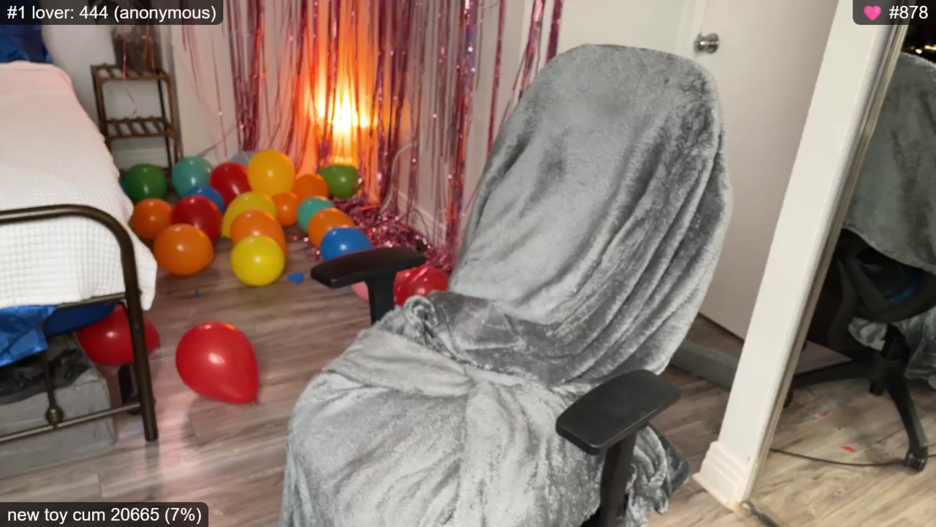 Gallery image thumbnail from LAINE4EVER's myfreecams stream on, 11/22/2024, 22:47 image 17 of 20