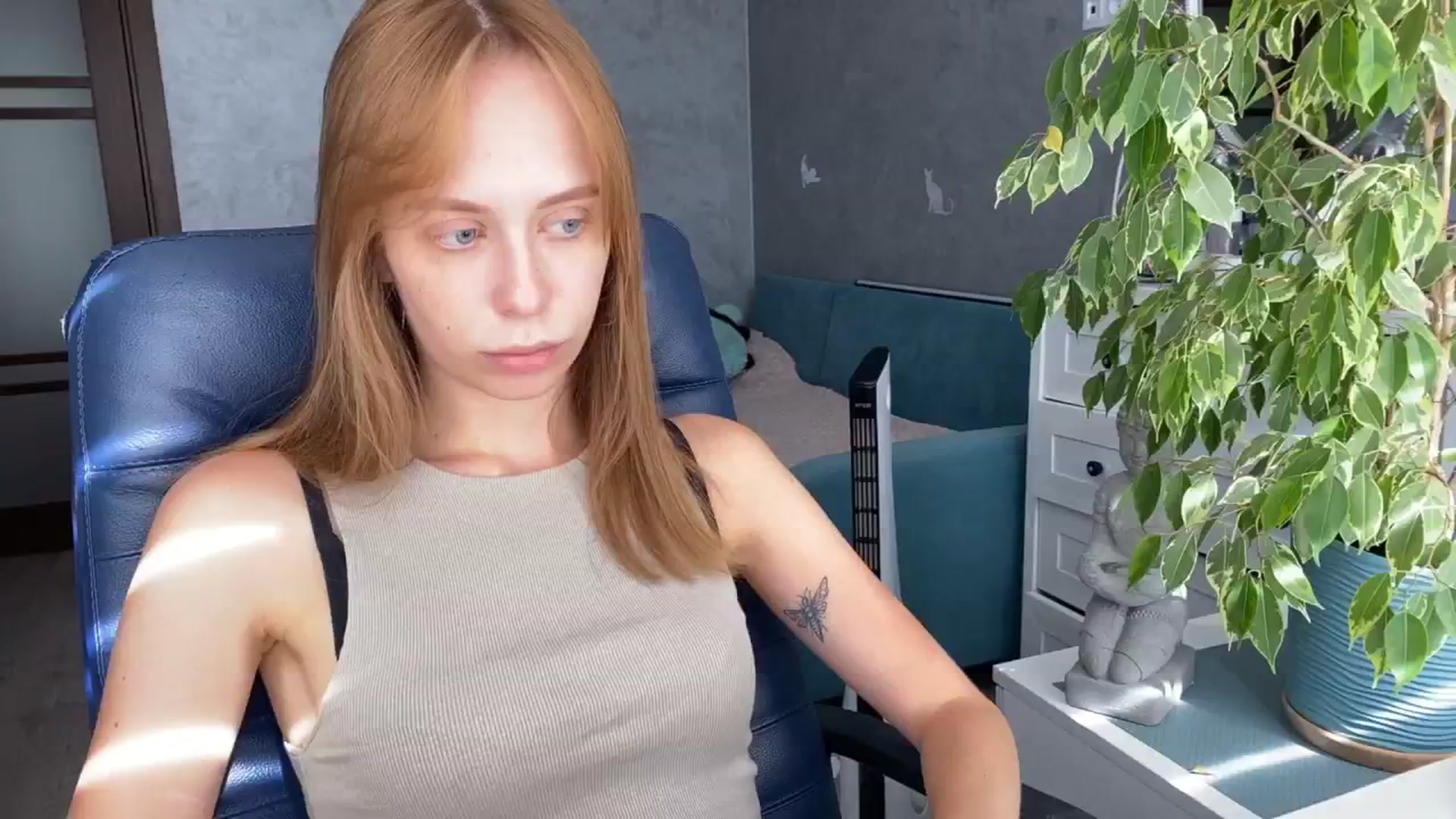 Gallery image thumbnail from LENORE's myfreecams stream on, 09/08/2024, 13:11 image 3 of 20