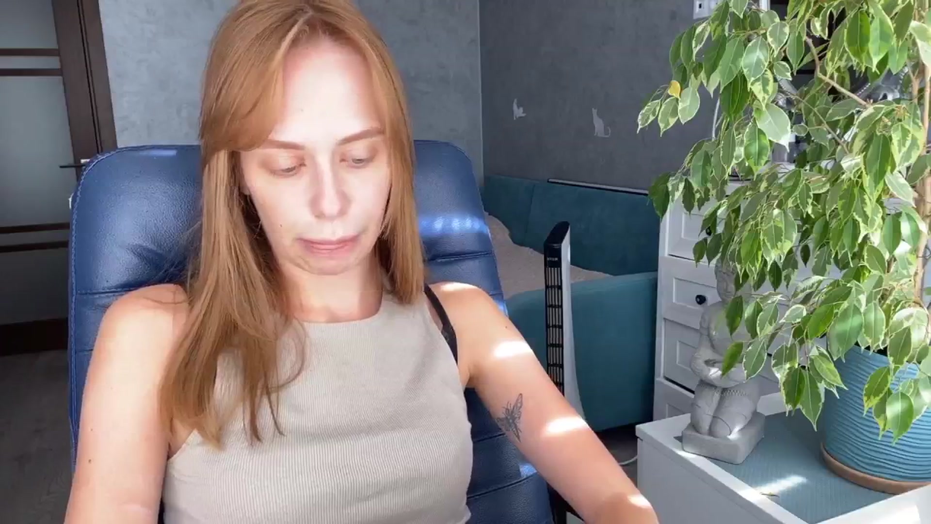 Gallery image thumbnail from LENORE's myfreecams stream on, 09/08/2024, 13:11 image 9 of 20