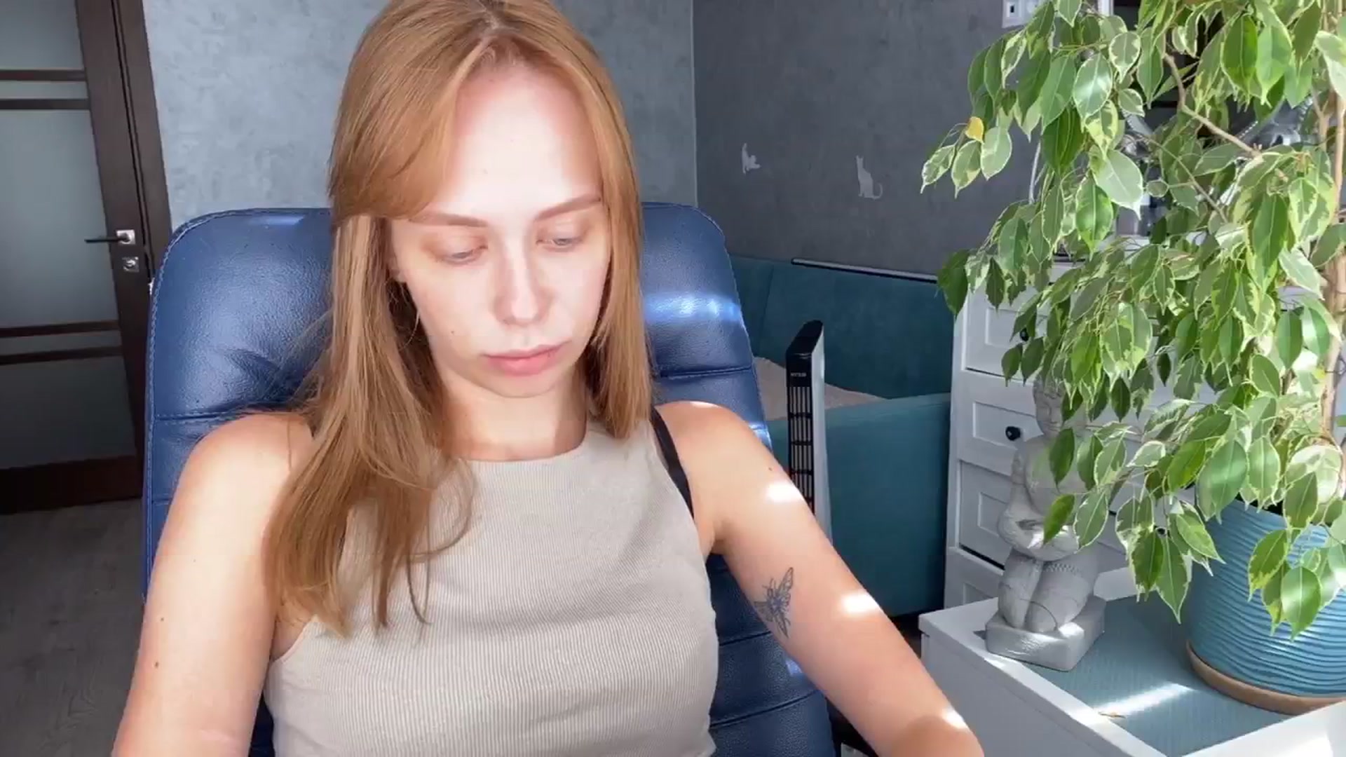 Gallery image thumbnail from LENORE's myfreecams stream on, 09/08/2024, 13:11 image 8 of 20