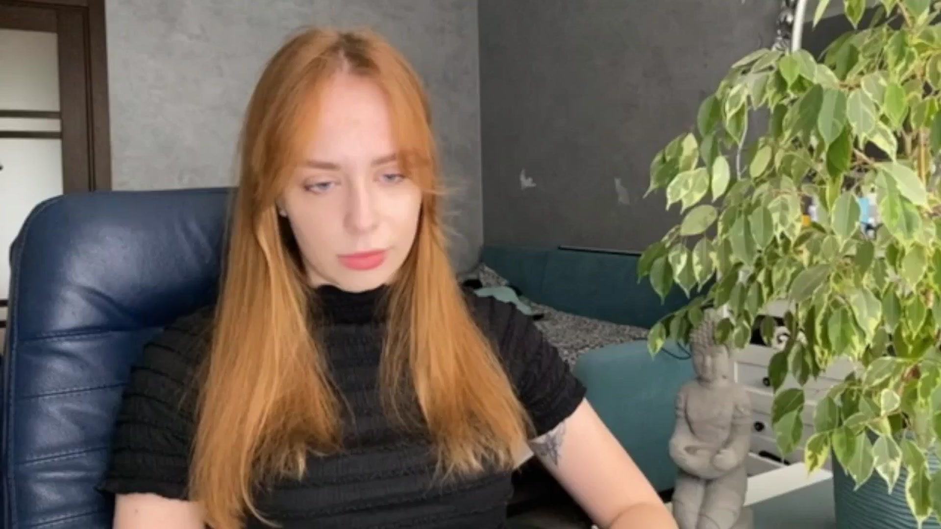 Gallery image thumbnail from LENORE's myfreecams stream on, 04/25/2025, 10:00 image 4 of 20