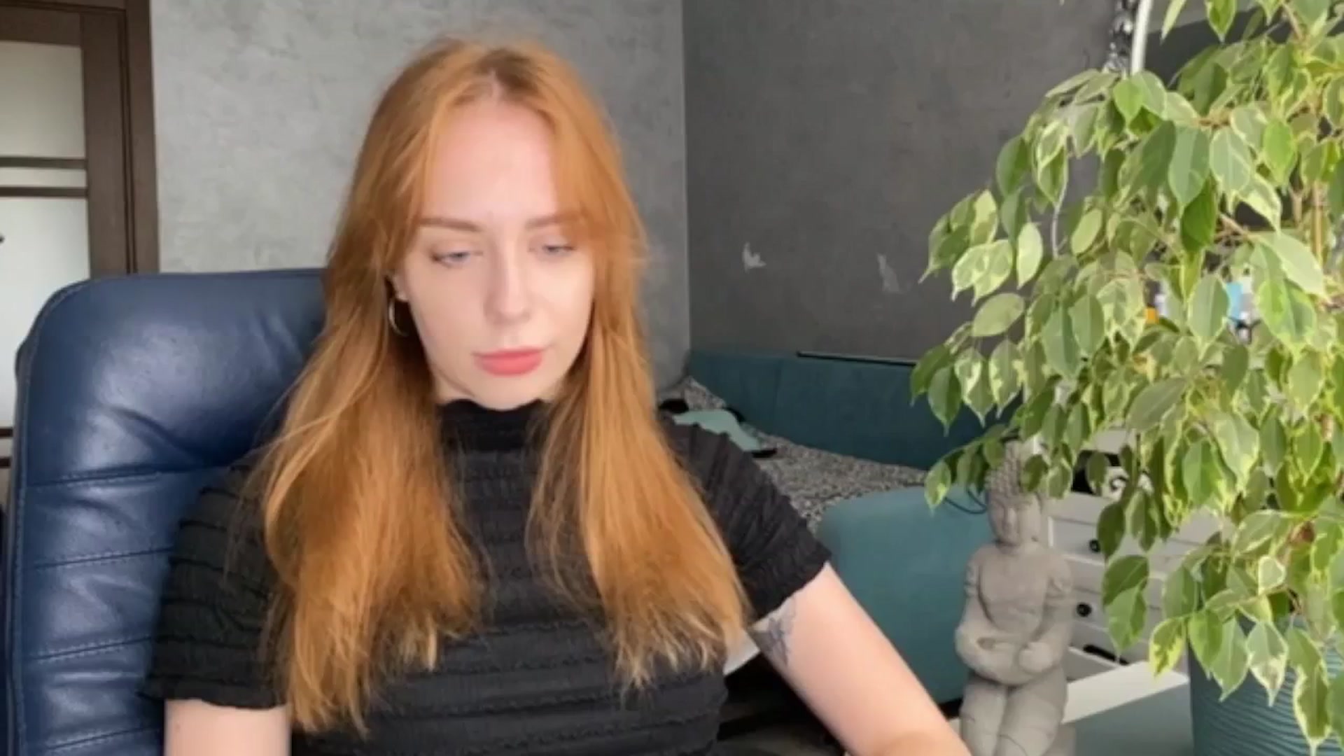 Gallery image thumbnail from LENORE's myfreecams stream on, 04/25/2025, 10:00 image 7 of 20