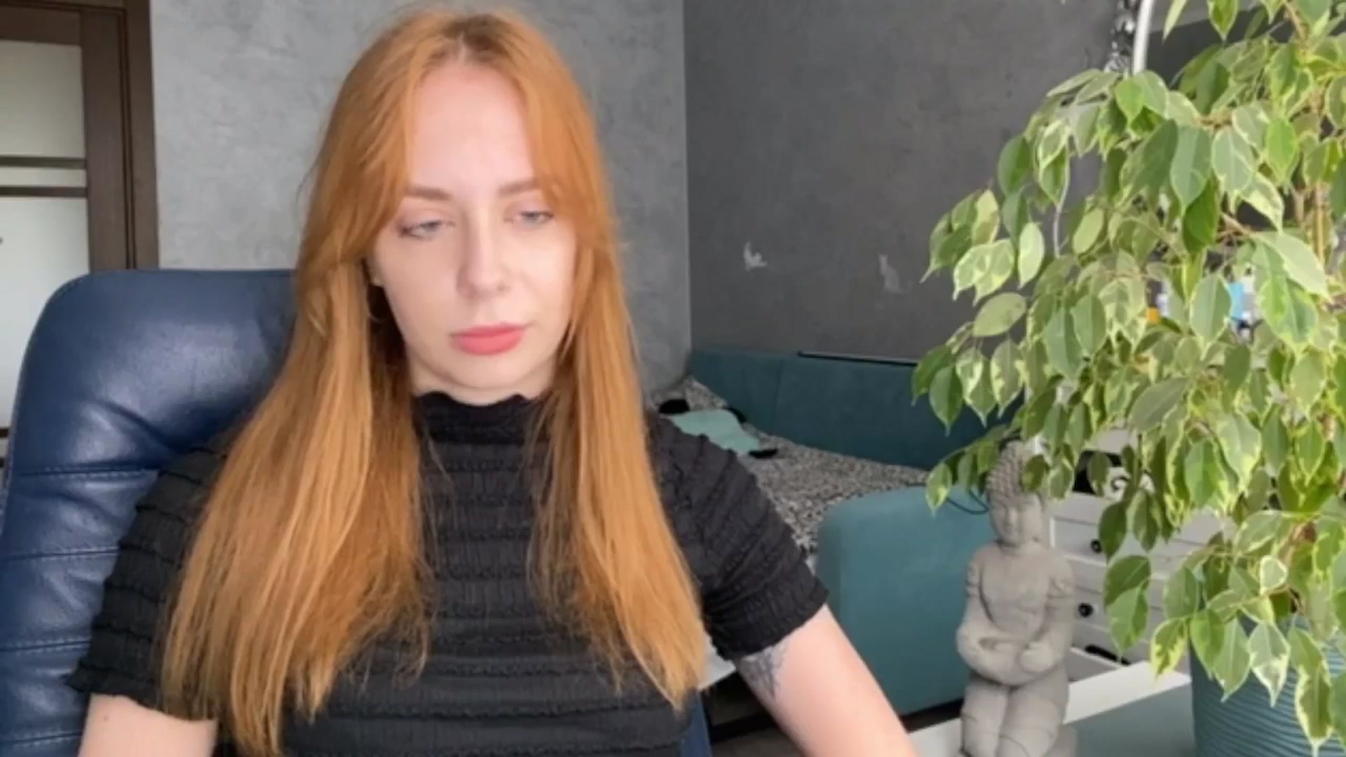 Gallery image thumbnail from LENORE's myfreecams stream on, 04/25/2025, 10:00 image 17 of 20