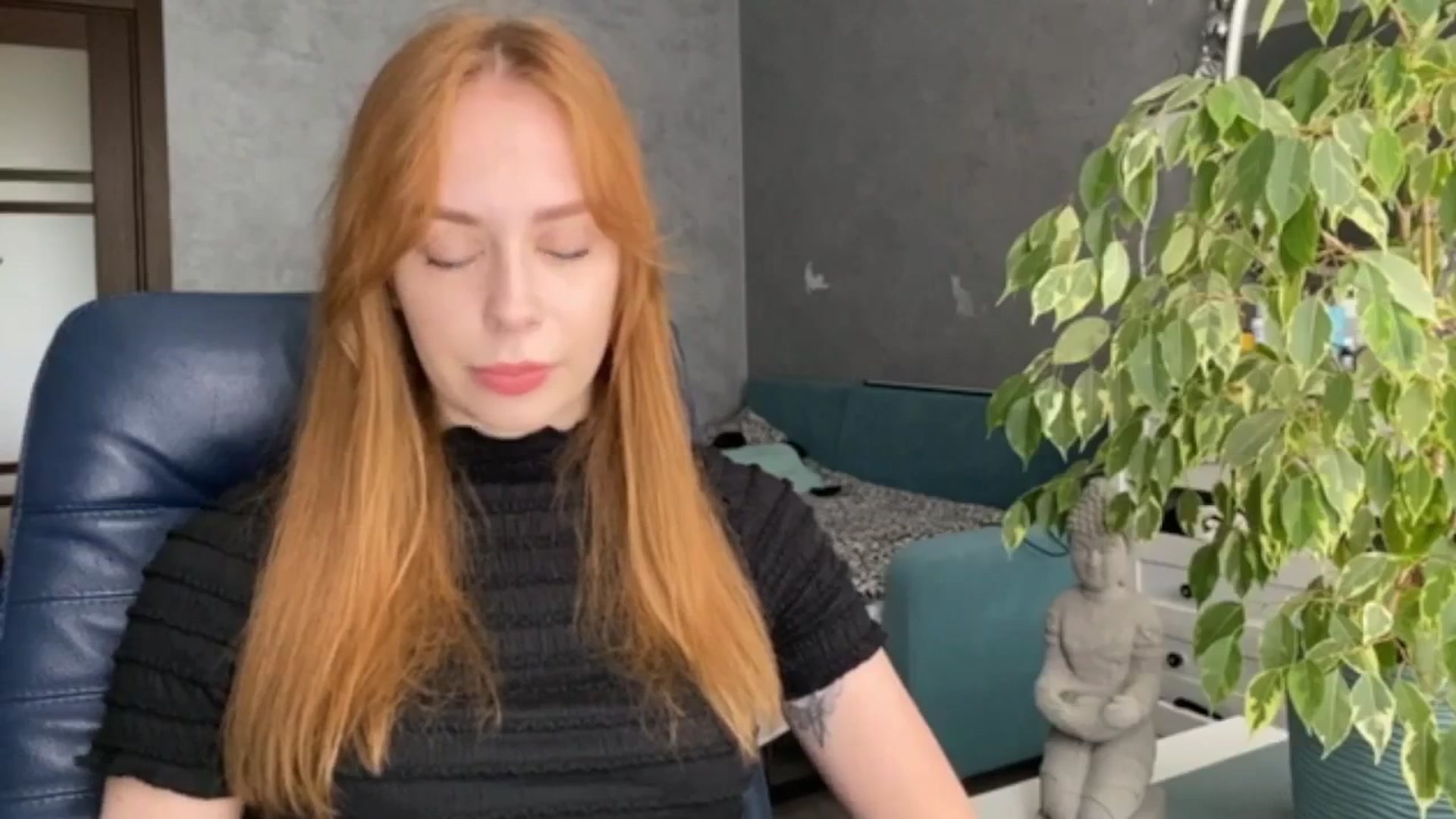 Gallery image thumbnail from LENORE's myfreecams stream on, 04/25/2025, 10:00 image 20 of 20
