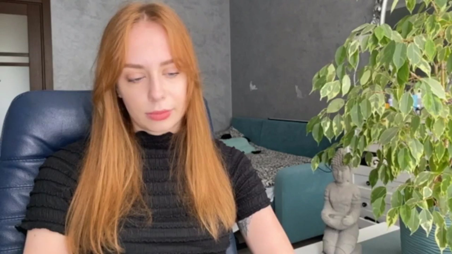 Gallery image thumbnail from LENORE's myfreecams stream on, 04/25/2025, 10:00 image 15 of 20