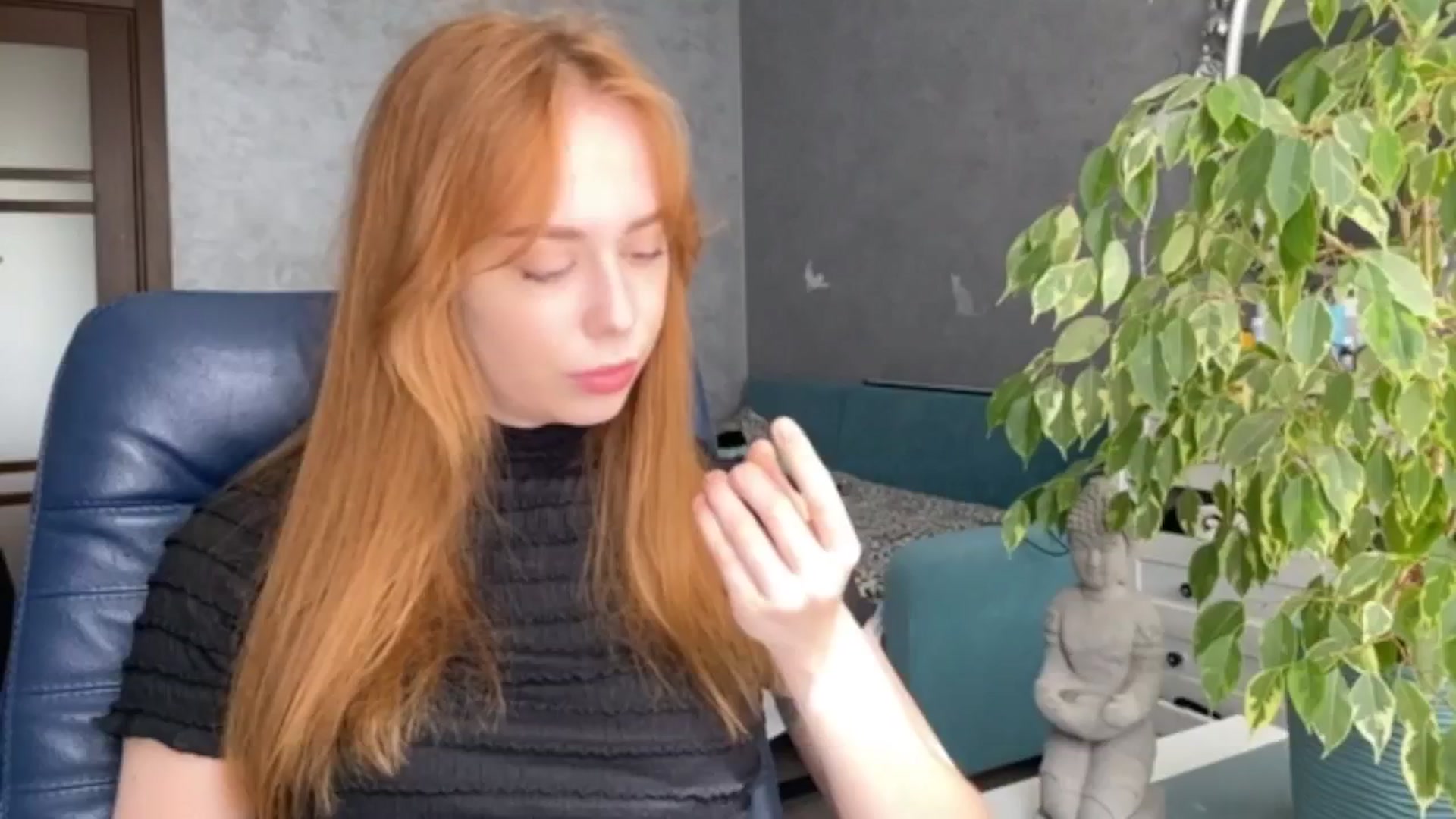 Gallery image thumbnail from LENORE's myfreecams stream on, 04/25/2025, 10:14 image 10 of 20