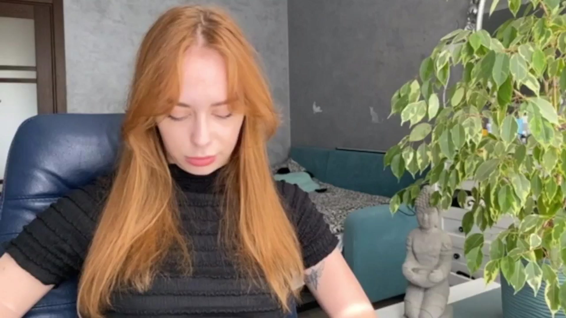 Gallery image thumbnail from LENORE's myfreecams stream on, 04/25/2025, 10:14 image 4 of 20