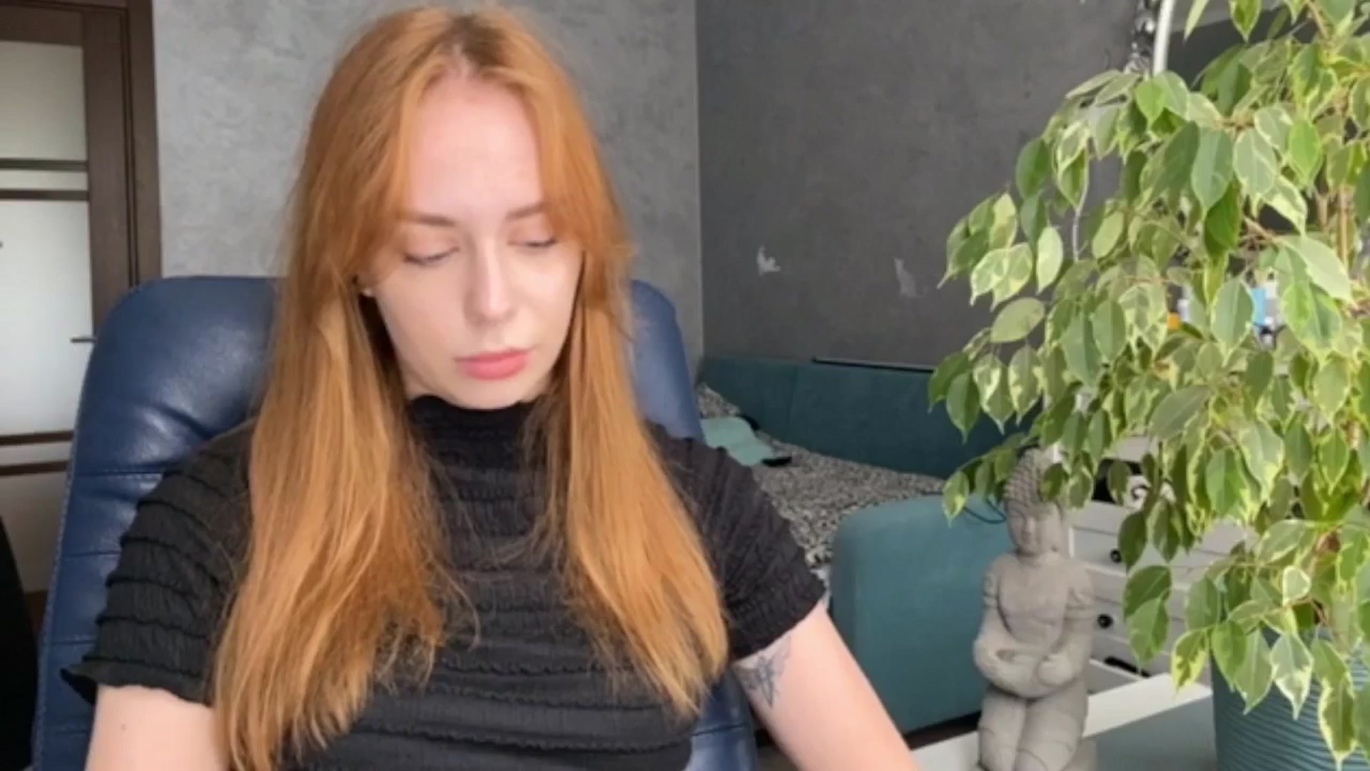 Gallery image thumbnail from LENORE's myfreecams stream on, 04/25/2025, 10:14 image 18 of 20