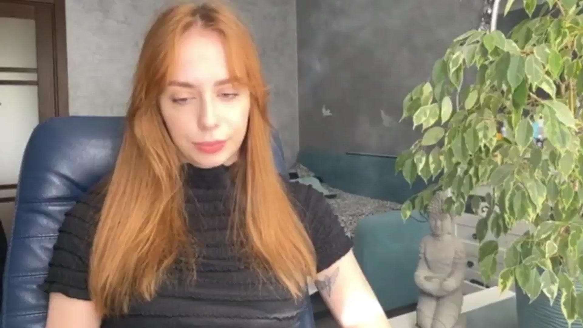 Gallery image thumbnail from LENORE's myfreecams stream on, 04/25/2025, 10:14 image 9 of 20