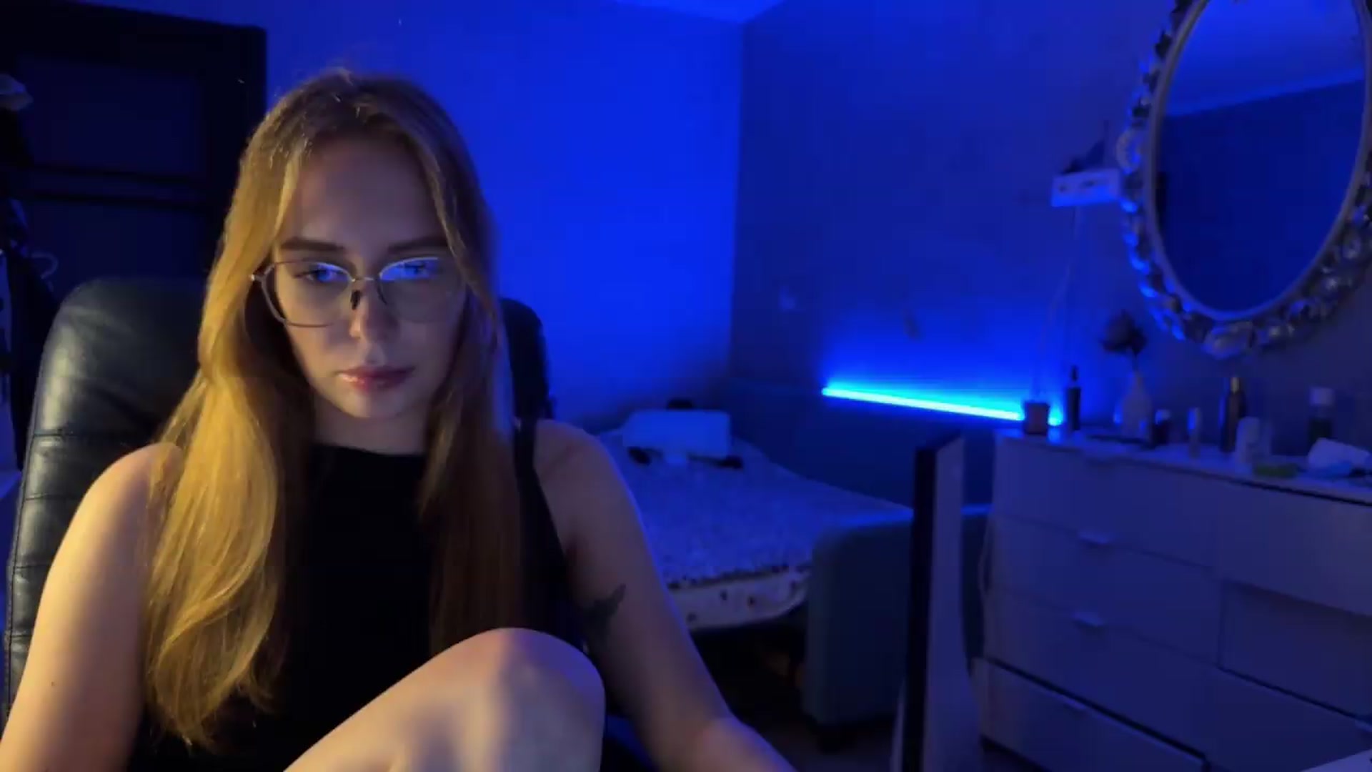 Gallery image thumbnail from LENORE's myfreecams stream on, 07/28/2026, 23:37 image 2 of 20