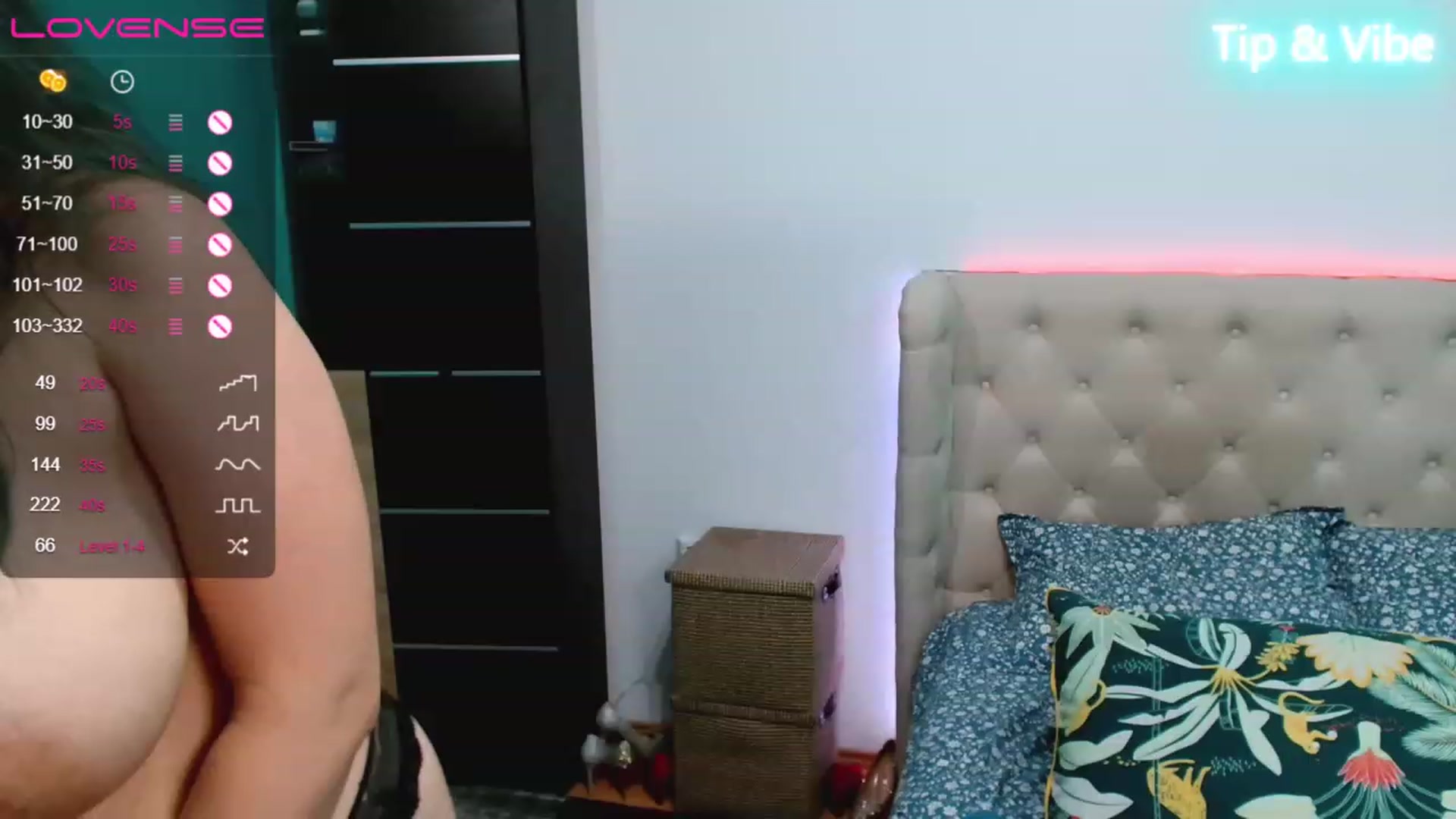 Gallery image thumbnail from LEXY_SUN's myfreecams stream on, 11/15/2022, 24:33 image 3 of 20