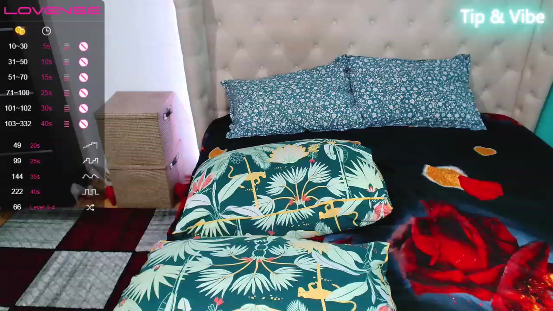Gallery image thumbnail from LEXY_SUN's myfreecams stream on, 11/29/2022, 24:44 image 8 of 20