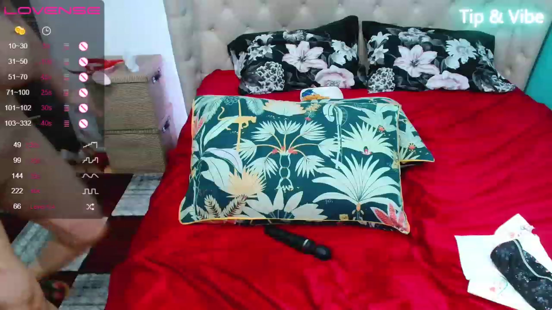 Gallery image thumbnail from LEXY_SUN's myfreecams stream on, 12/06/2022, 01:15 image 10 of 20