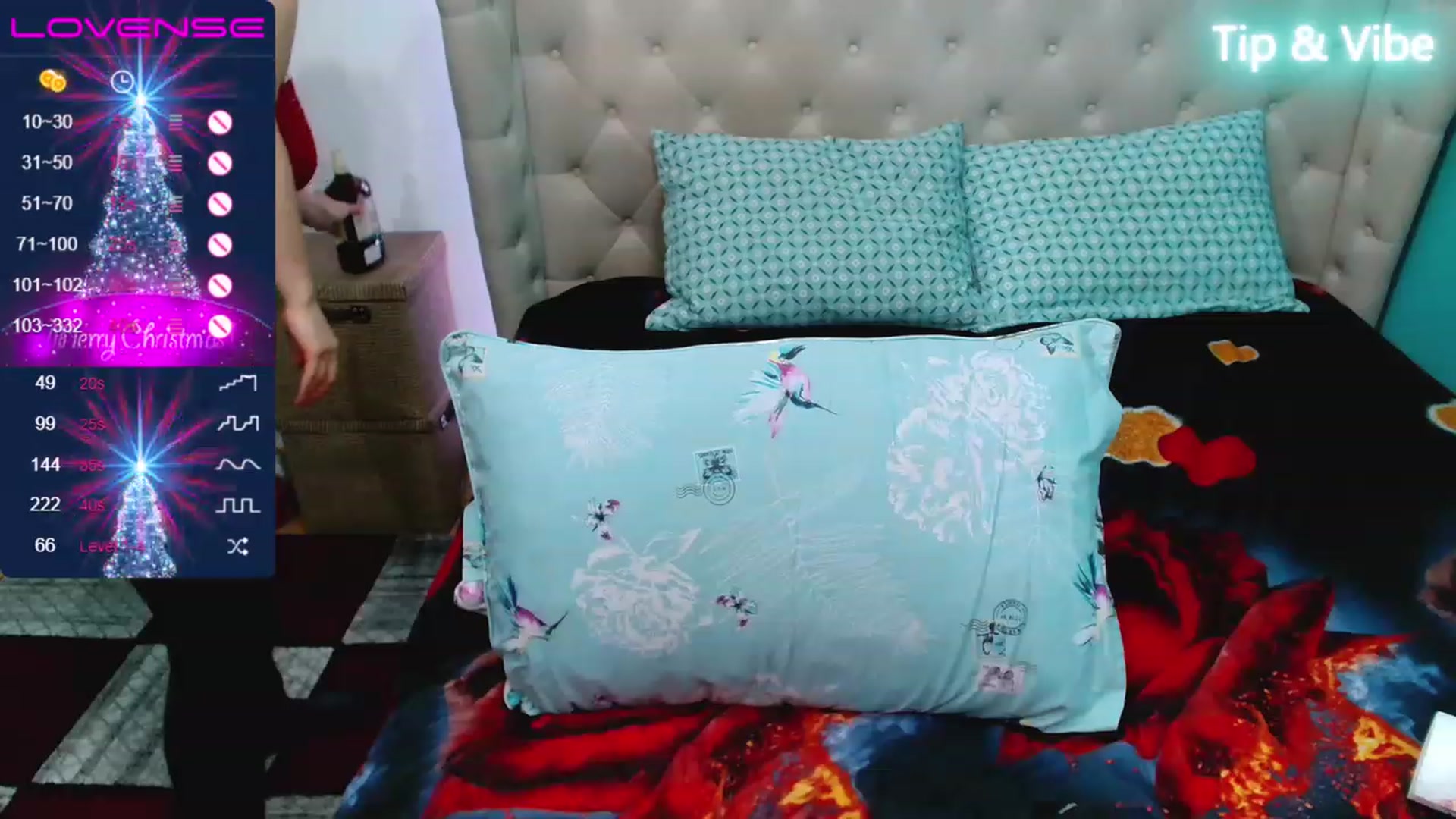 Gallery image thumbnail from LEXY_SUN's myfreecams stream on, 12/24/2022, 21:19 image 20 of 20