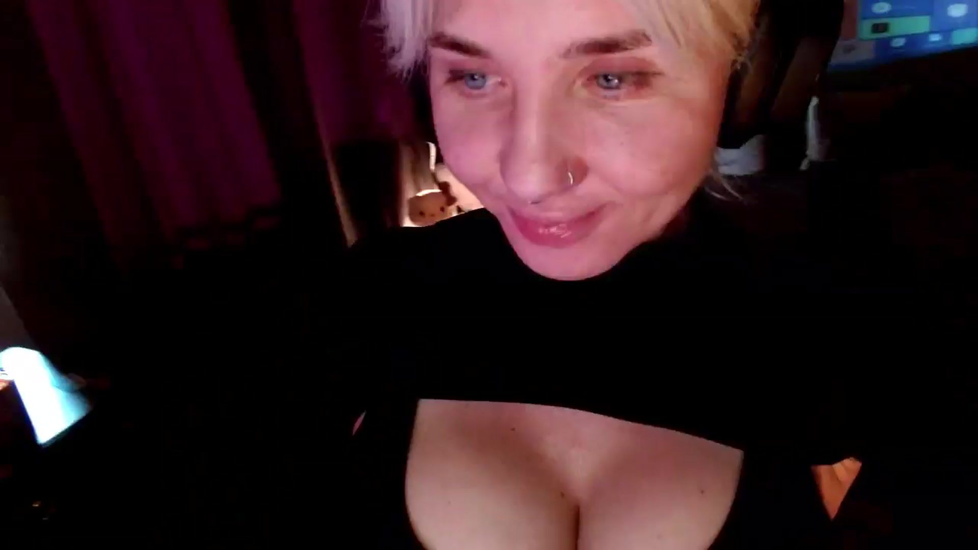 Gallery image thumbnail from LILLOU's myfreecams stream on, 07/05/2025, 17:23 image 1 of 20