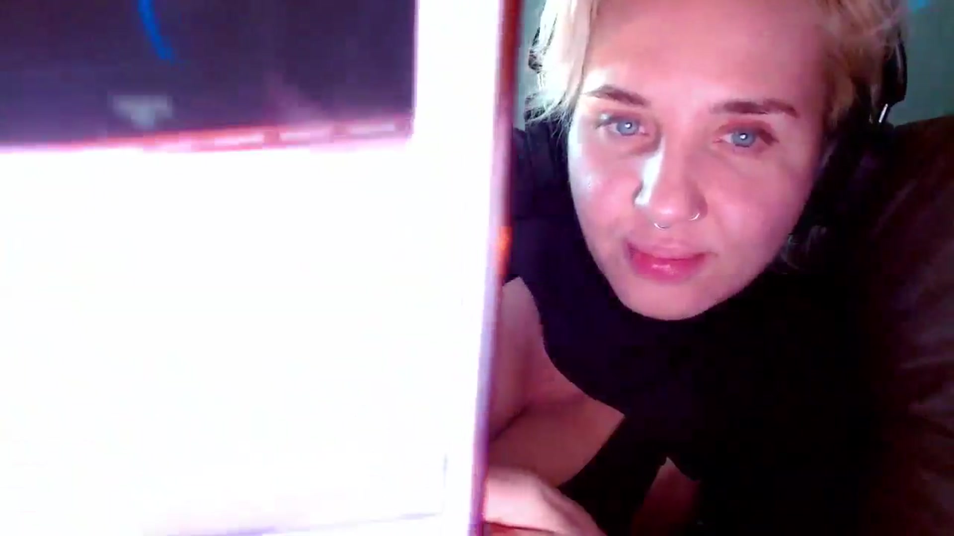 Gallery image thumbnail from LILLOU's myfreecams stream on, 07/05/2025, 17:23 image 16 of 20