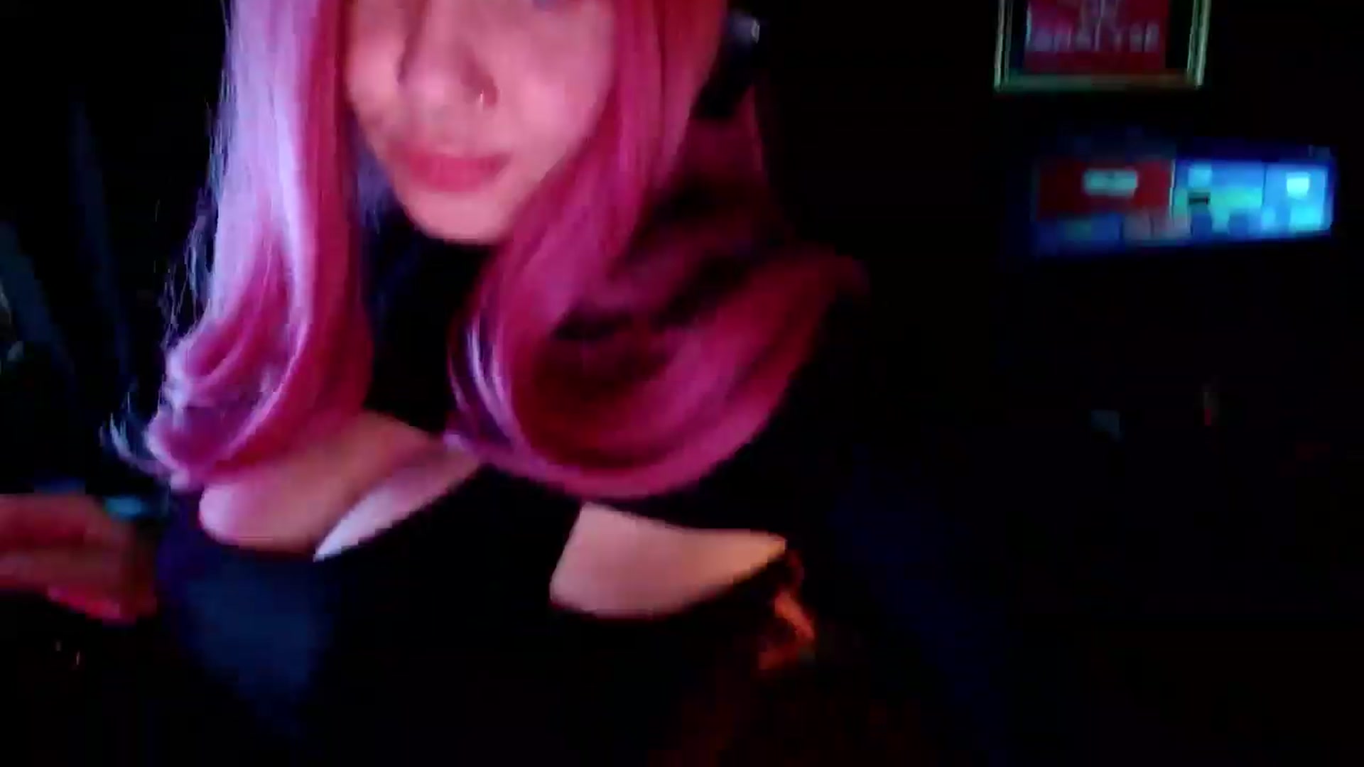 Gallery image thumbnail from LILLOU's myfreecams stream on, 07/05/2025, 19:05 image 20 of 20