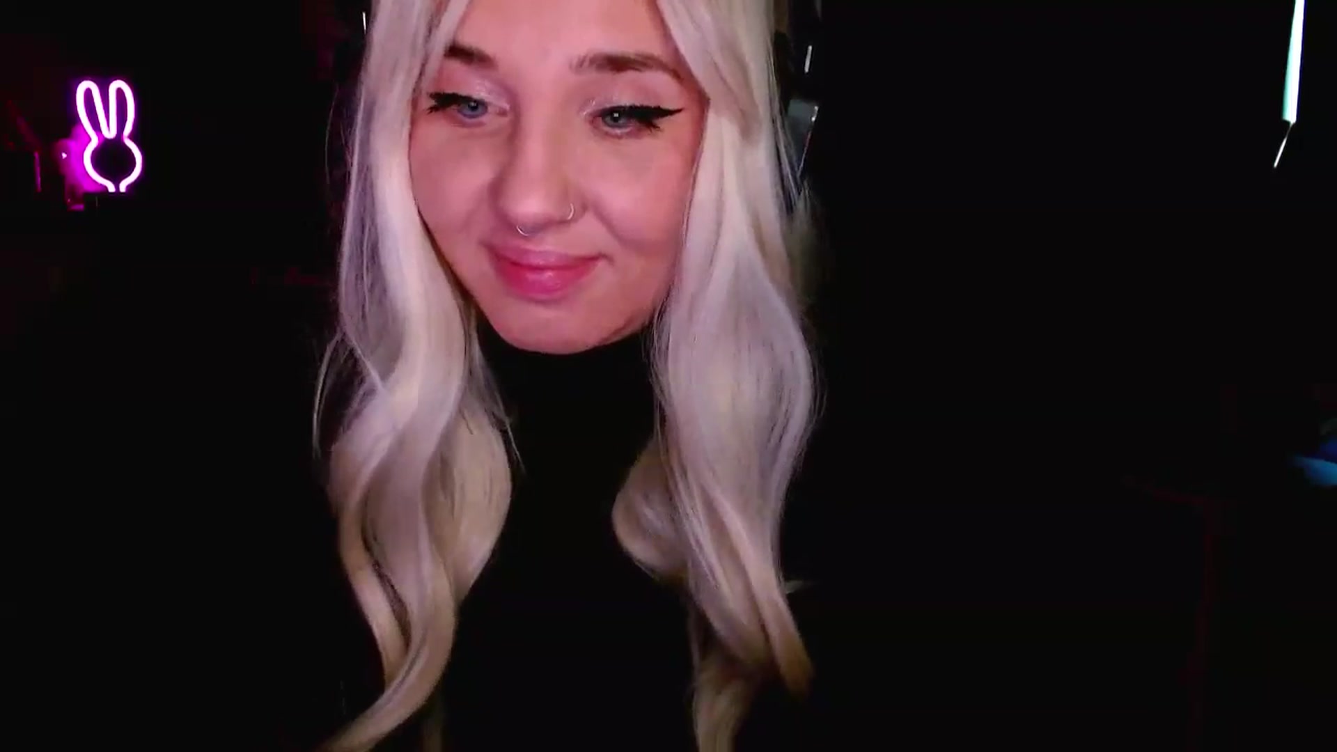 Gallery image thumbnail from LILLOU's myfreecams stream on, 07/06/2025, 16:50 image 18 of 20