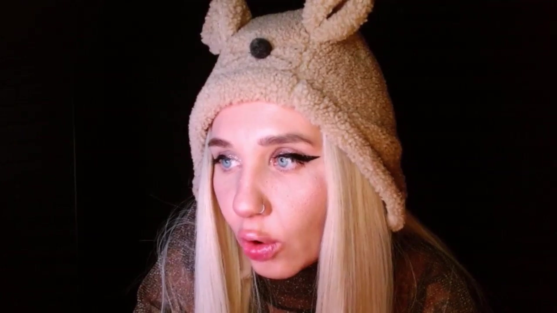 Gallery image thumbnail from LILLOU's myfreecams stream on, 07/19/2025, 16:56 image 10 of 20