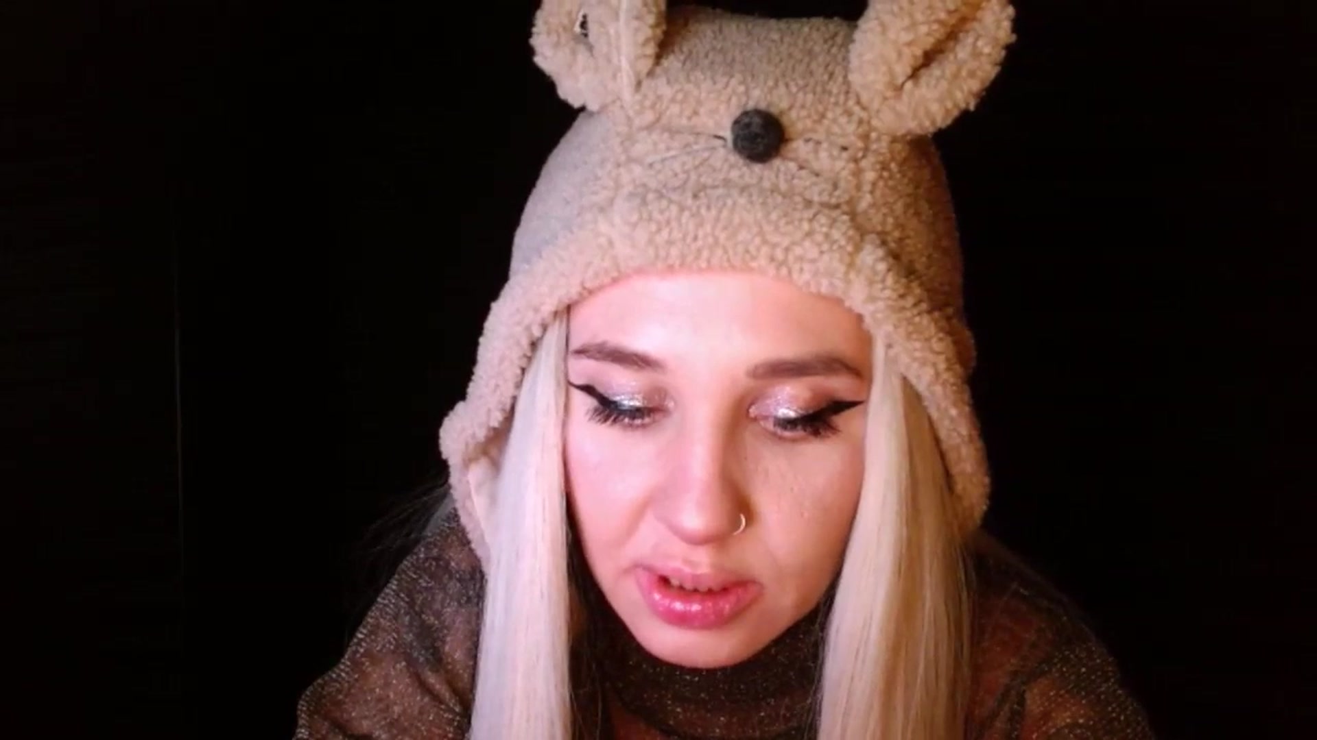 Gallery image thumbnail from LILLOU's myfreecams stream on, 07/19/2025, 16:56 image 2 of 20