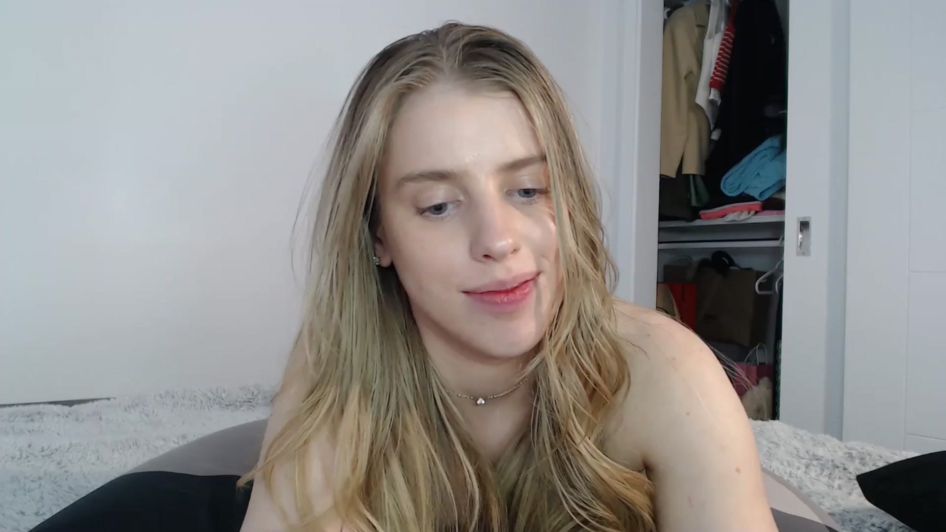 Gallery image thumbnail from LIONESS_1's myfreecams stream on, 02/15/2026, 23:29 image 5 of 20