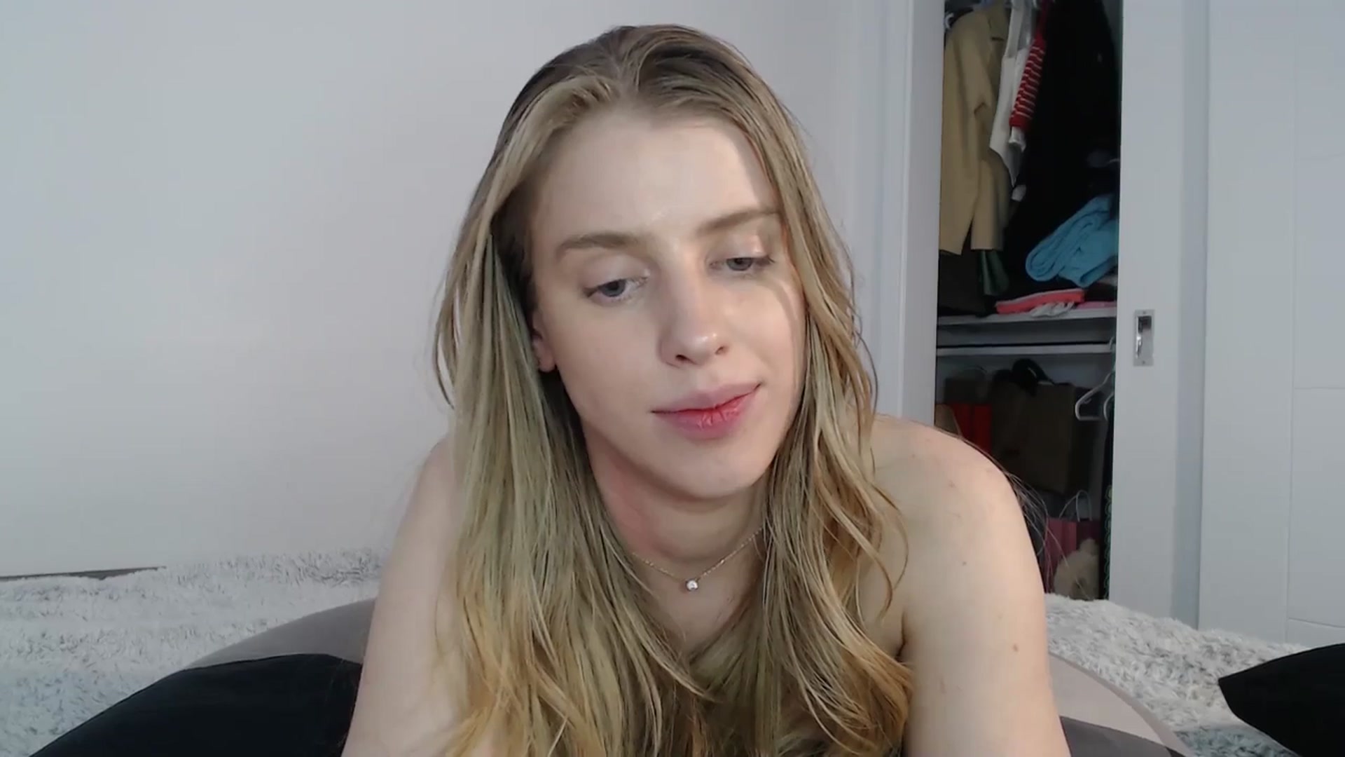 Gallery image thumbnail from LIONESS_1's myfreecams stream on, 02/15/2026, 23:29 image 8 of 20
