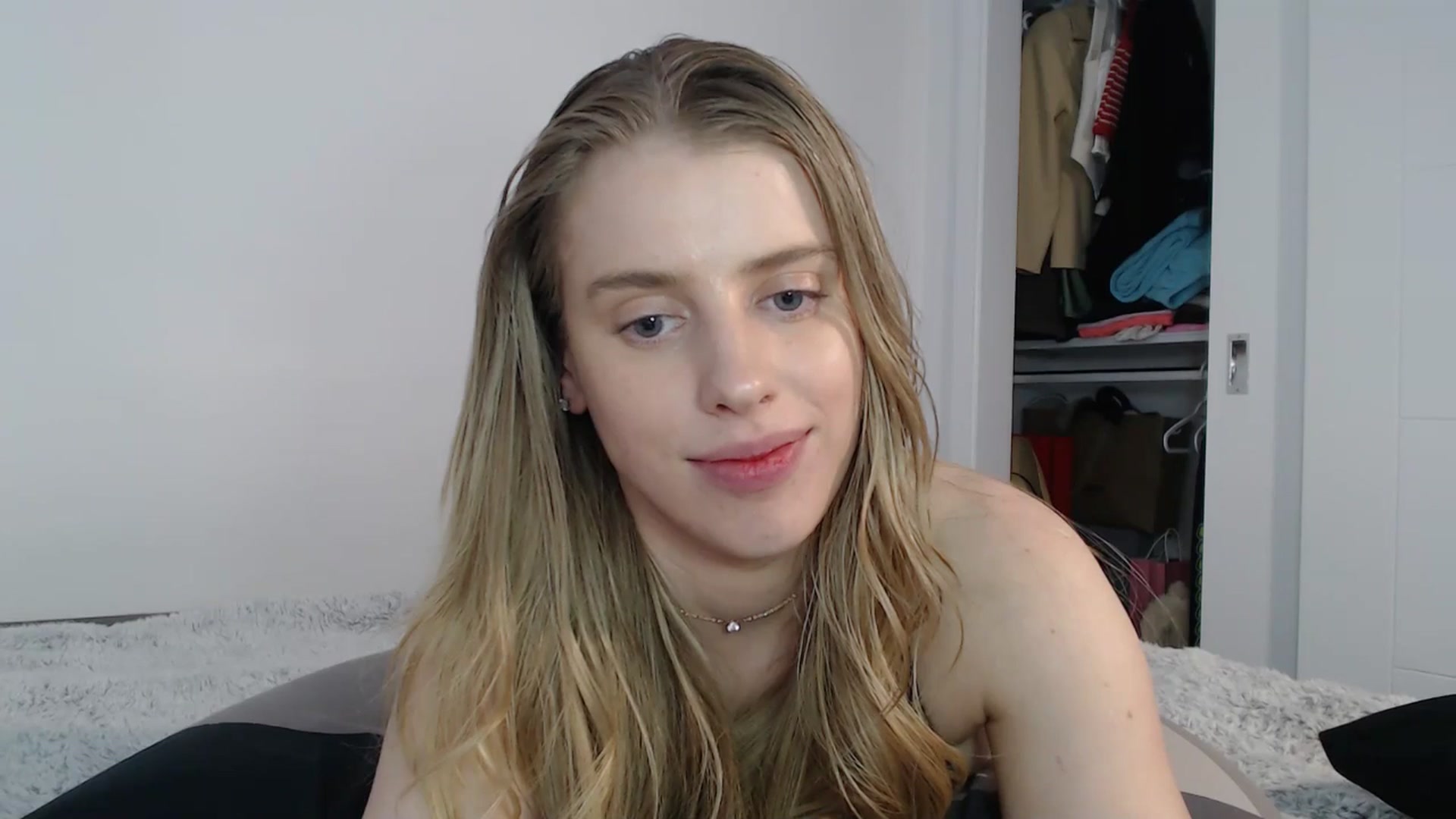 Gallery image thumbnail from LIONESS_1's myfreecams stream on, 02/15/2026, 23:29 image 6 of 20