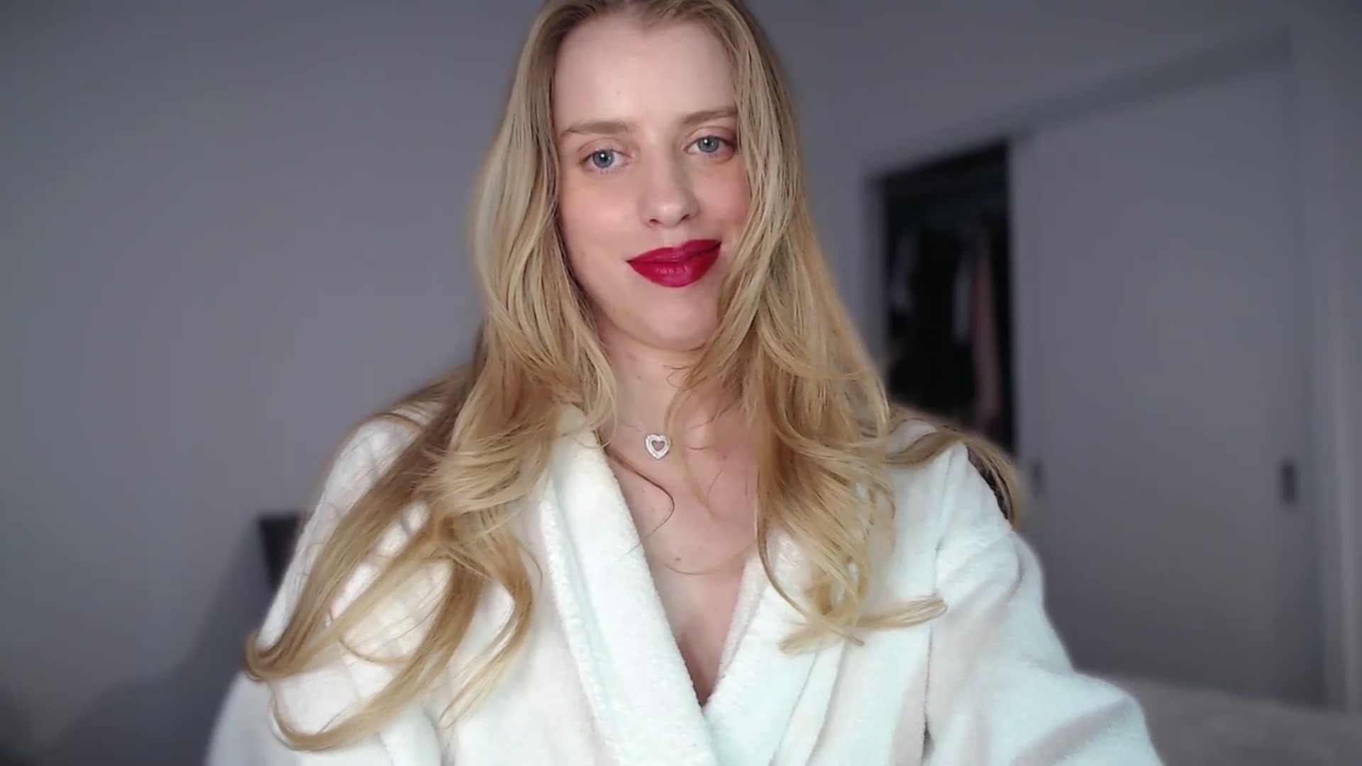 Gallery image thumbnail from LIONESS_1's myfreecams stream on, 03/01/2026, 24:19 image 13 of 20