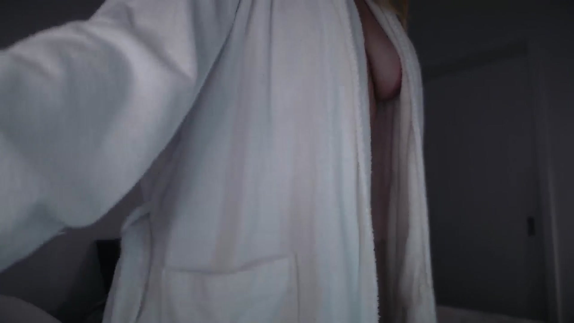 Gallery image thumbnail from LIONESS_1's myfreecams stream on, 03/01/2026, 24:19 image 9 of 20