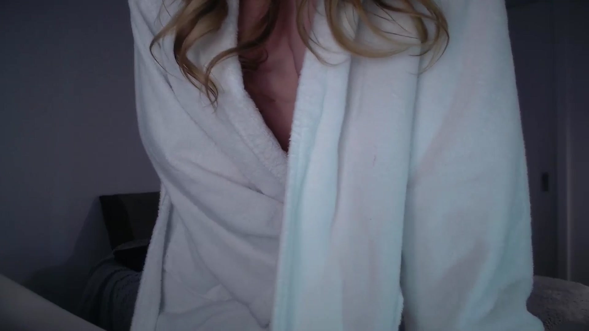 Gallery image thumbnail from LIONESS_1's myfreecams stream on, 03/01/2026, 24:19 image 7 of 20