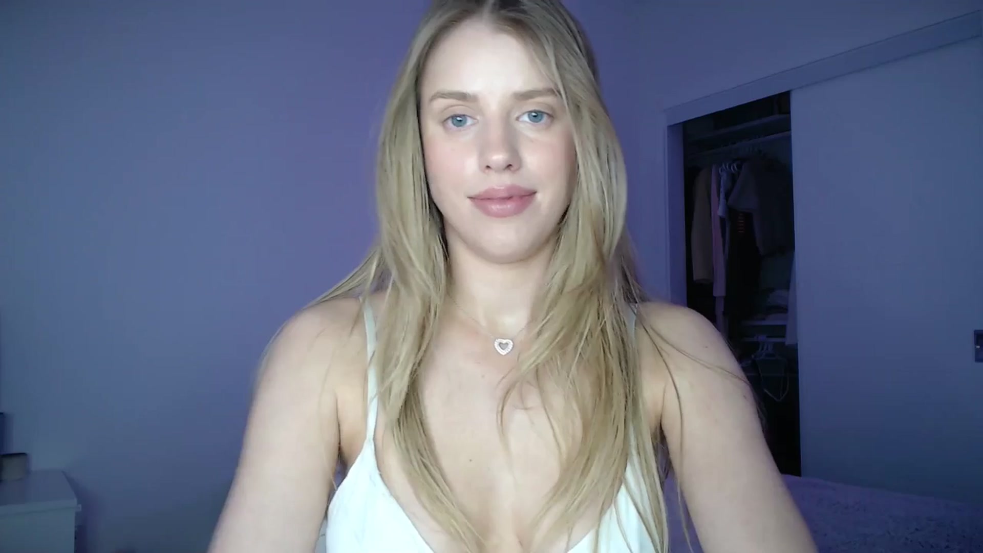 Gallery image thumbnail from LIONESS_1's myfreecams stream on, 03/29/2026, 19:20 image 12 of 20