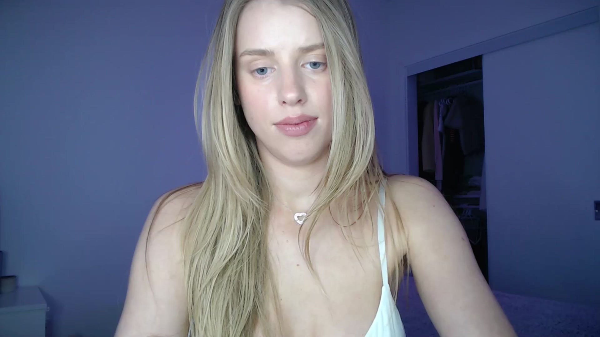 Gallery image thumbnail from LIONESS_1's myfreecams stream on, 03/29/2026, 19:20 image 10 of 20