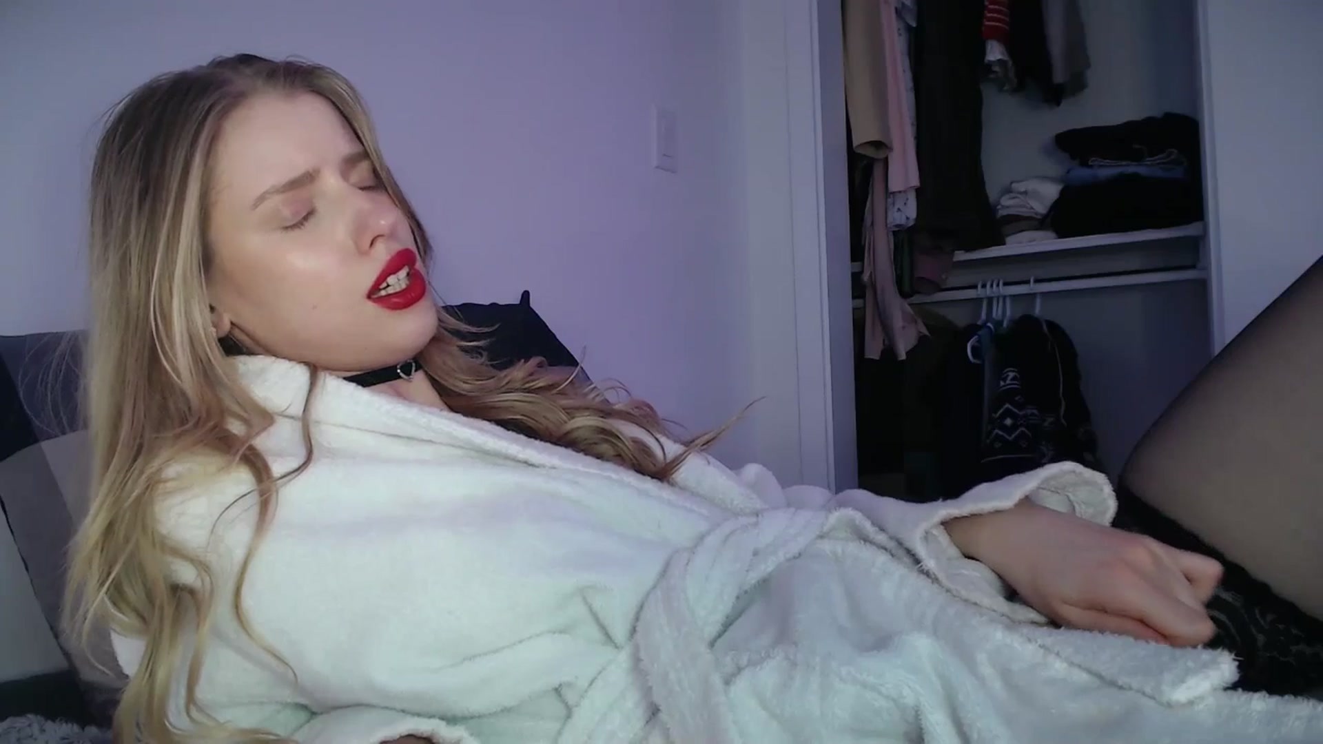 Gallery image thumbnail from LIONESS_1's myfreecams stream on, 04/03/2026, 23:22 image 11 of 20
