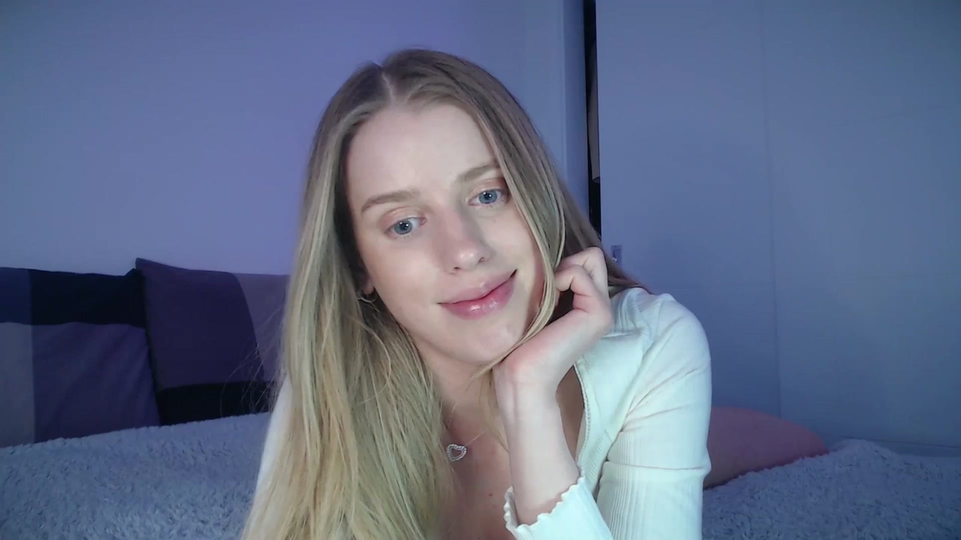 Gallery image thumbnail from LIONESS_1's myfreecams stream on, 04/04/2026, 19:40 image 19 of 20