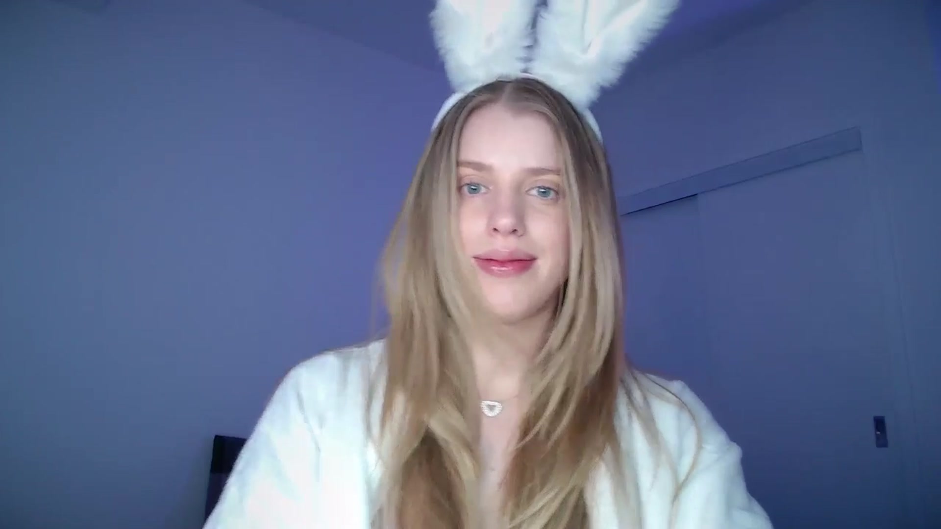Gallery image thumbnail from LIONESS_1's myfreecams stream on, 04/05/2026, 21:03 image 18 of 20
