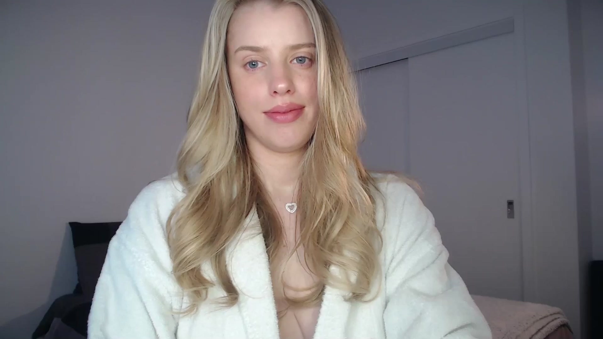 Gallery image thumbnail from LIONESS_1's myfreecams stream on, 04/18/2026, 18:24 image 8 of 20