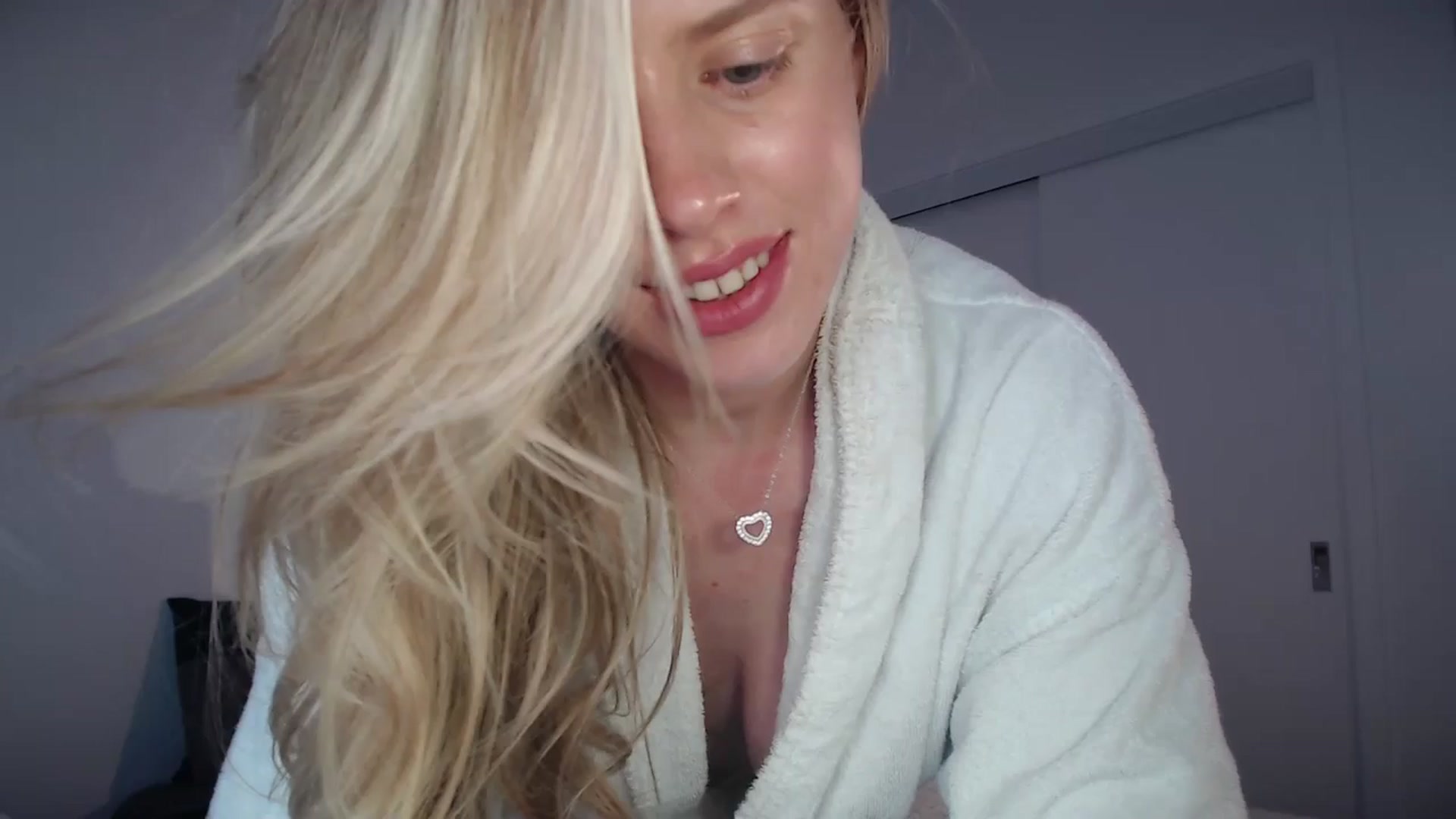 Gallery image thumbnail from LIONESS_1's myfreecams stream on, 04/18/2026, 18:24 image 13 of 20