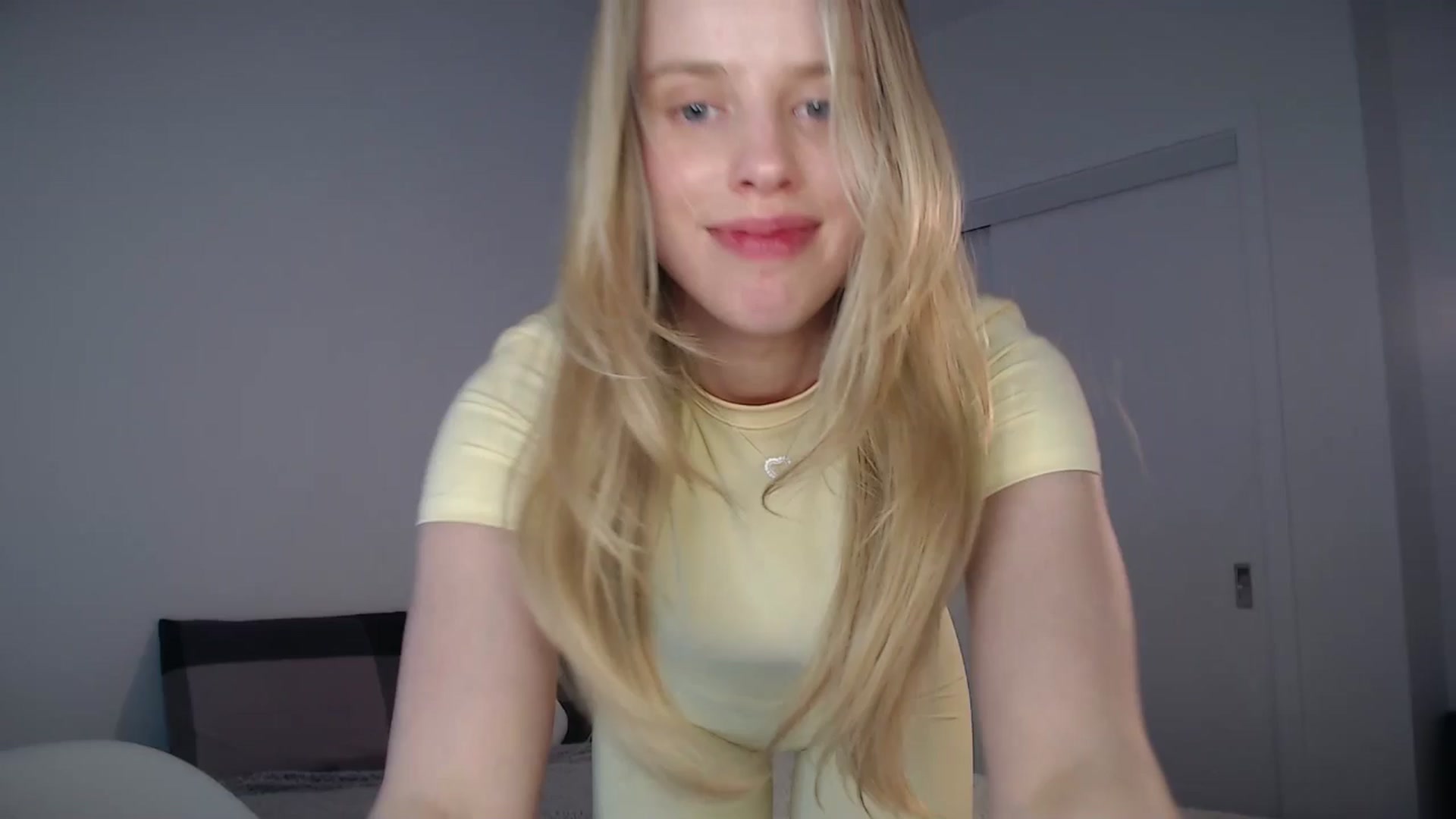 Gallery image thumbnail from LIONESS_1's myfreecams stream on, 04/25/2026, 22:37 image 1 of 20