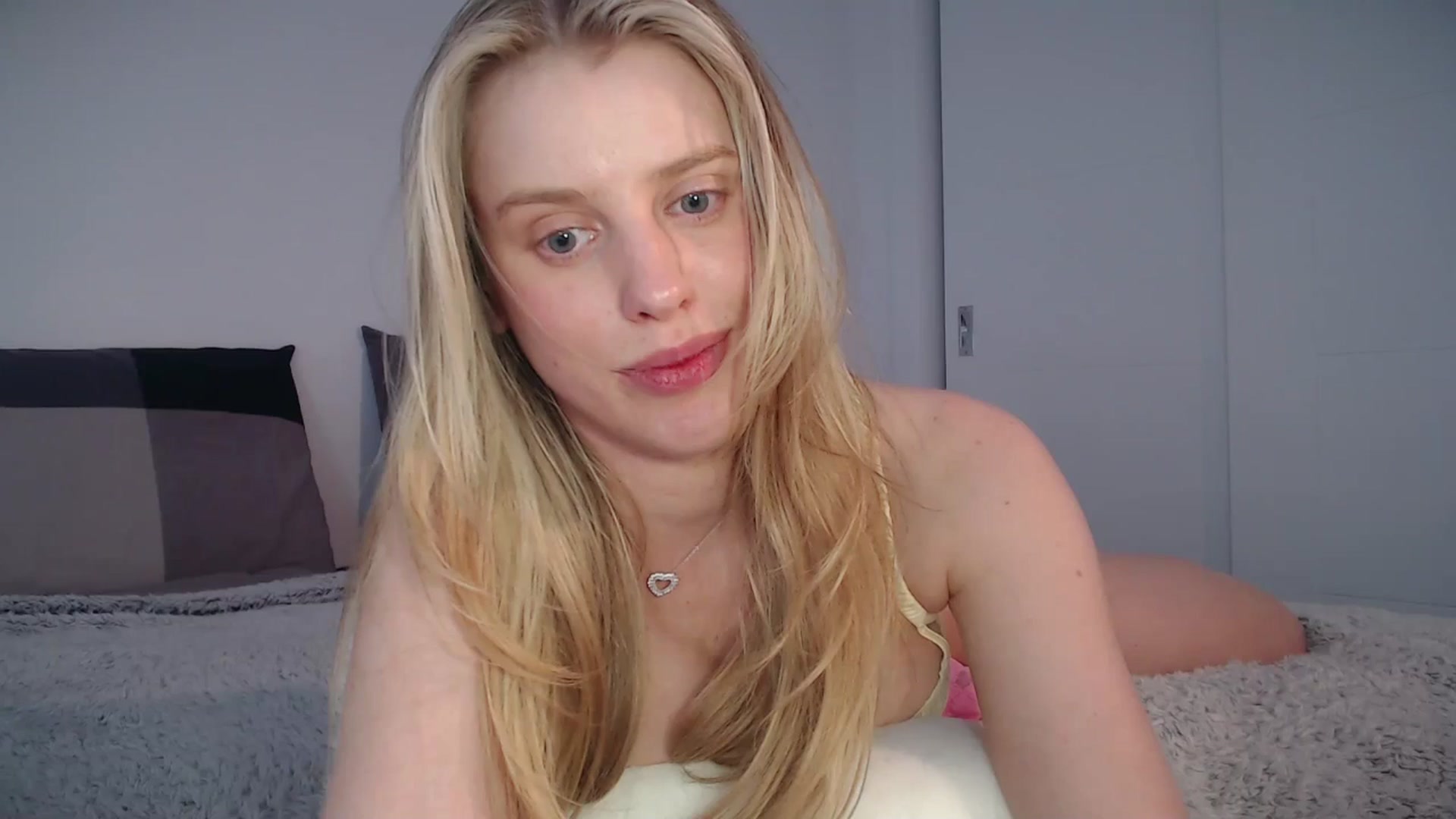 Gallery image thumbnail from LIONESS_1's myfreecams stream on, 04/25/2026, 23:51 image 4 of 20